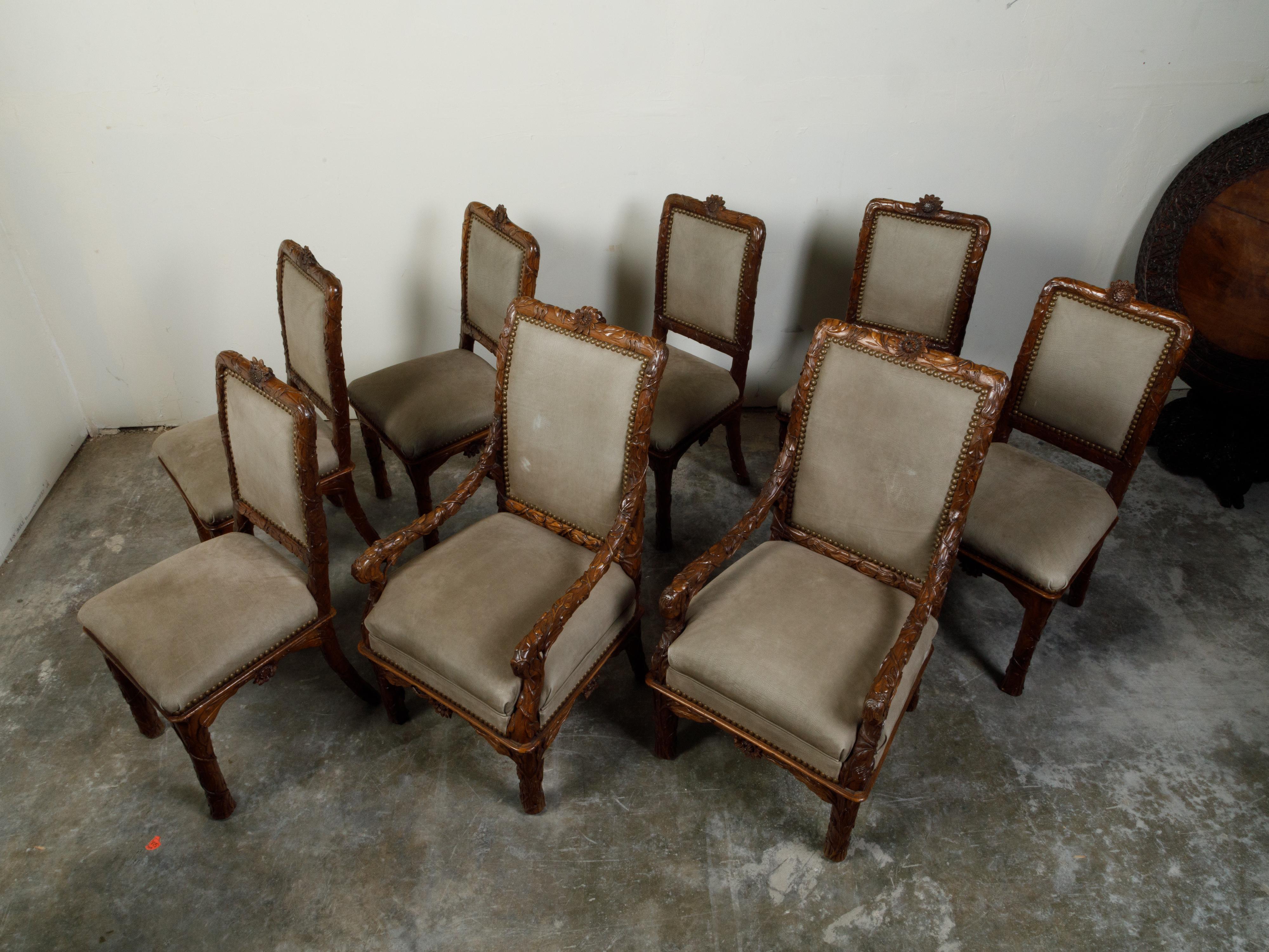 Set of Eight 1920s Black Forest Dining Room Chairs with Hand-Carved Floral Décor In Good Condition For Sale In Atlanta, GA