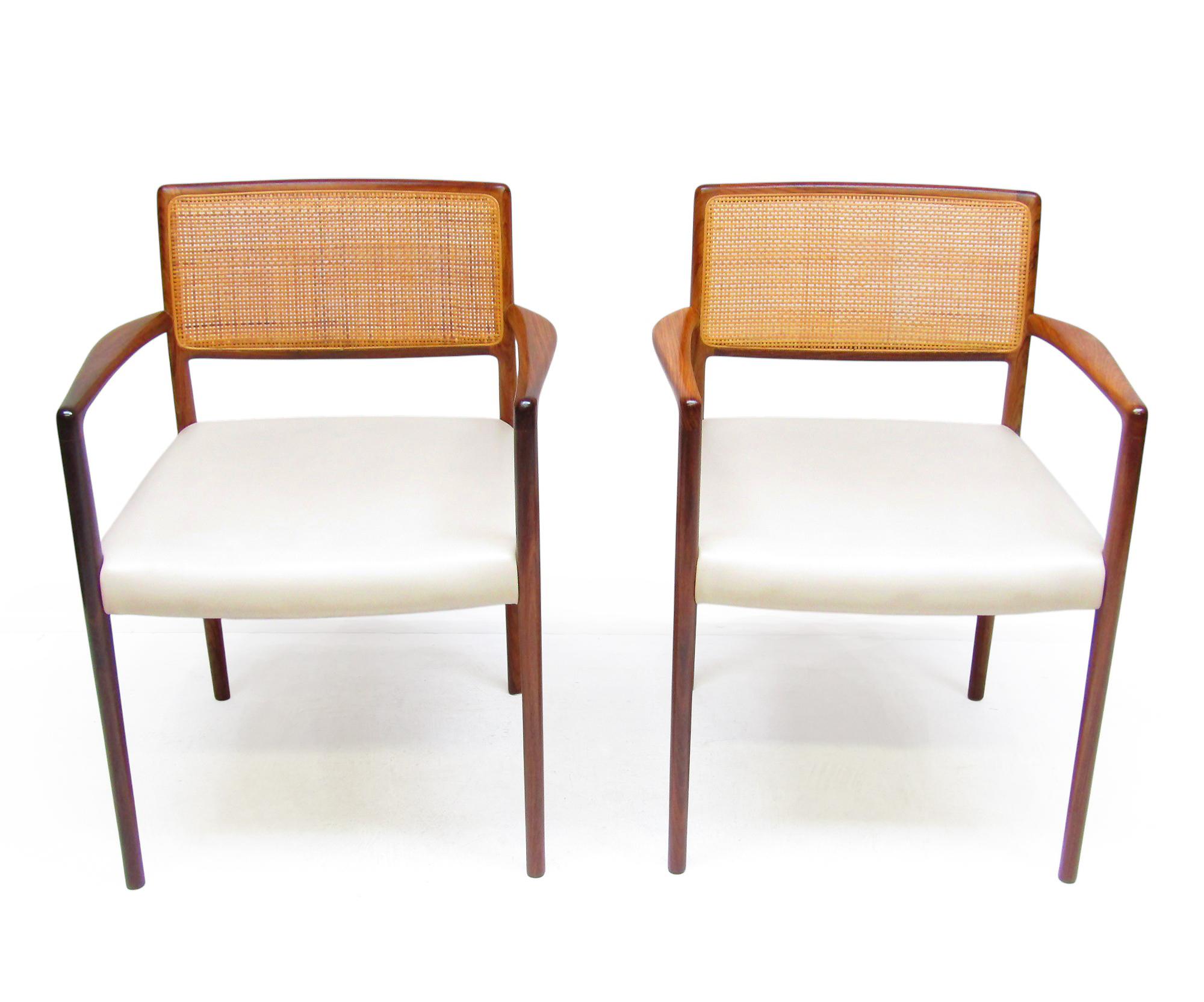 Set Of Eight 1960s Danish Dining Chairs In Rosewood & Rattan By Niels Moller For Sale 6