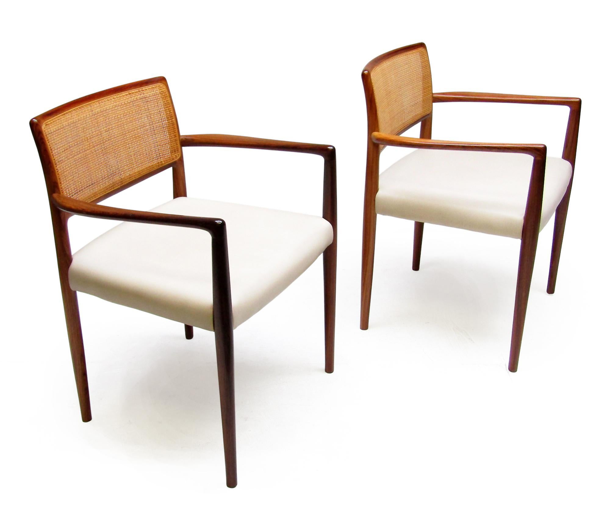 Set Of Eight 1960s Danish Dining Chairs In Rosewood & Rattan By Niels Moller For Sale 8