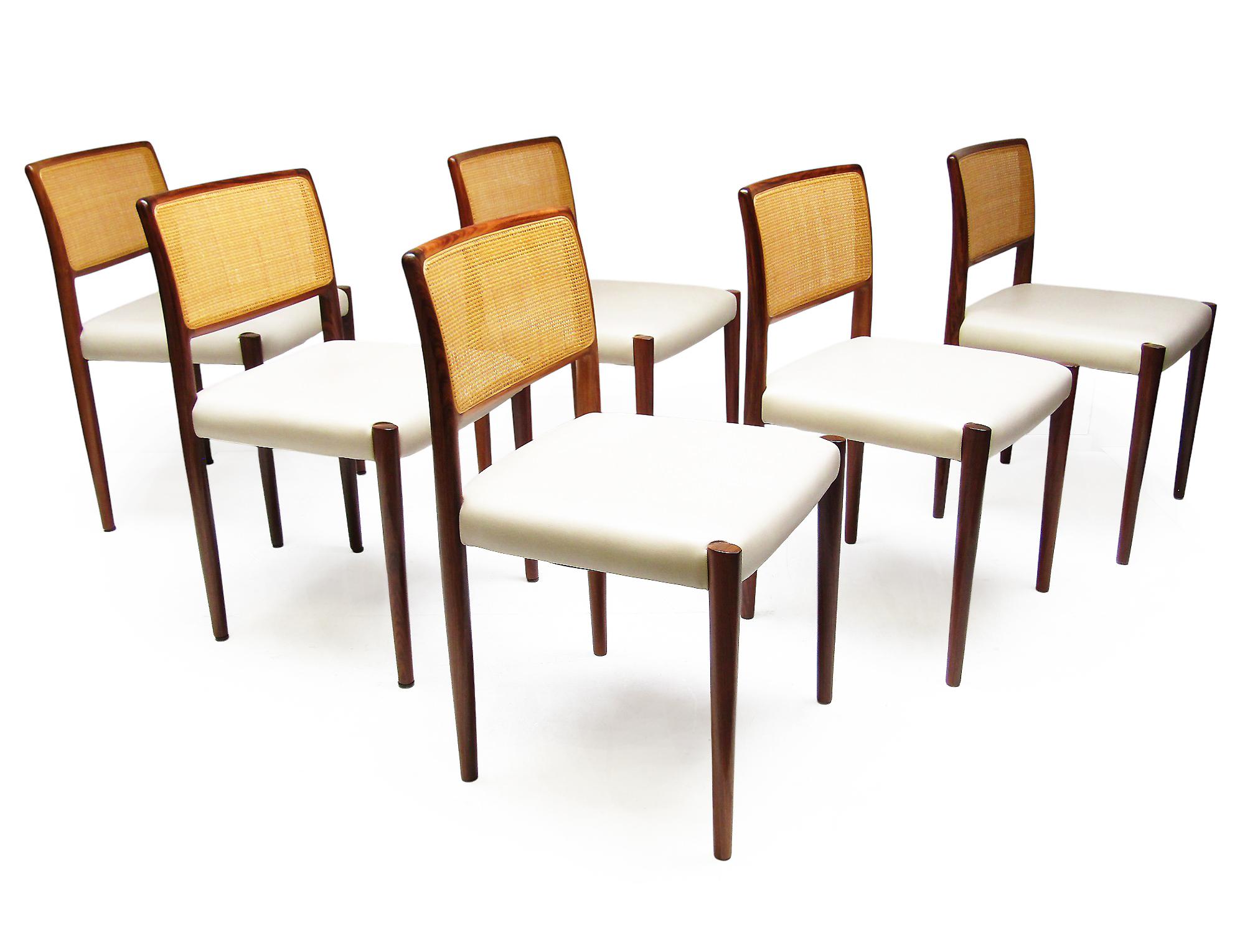 Set Of Eight 1960s Danish Dining Chairs In Rosewood & Rattan By Niels Moller For Sale 3