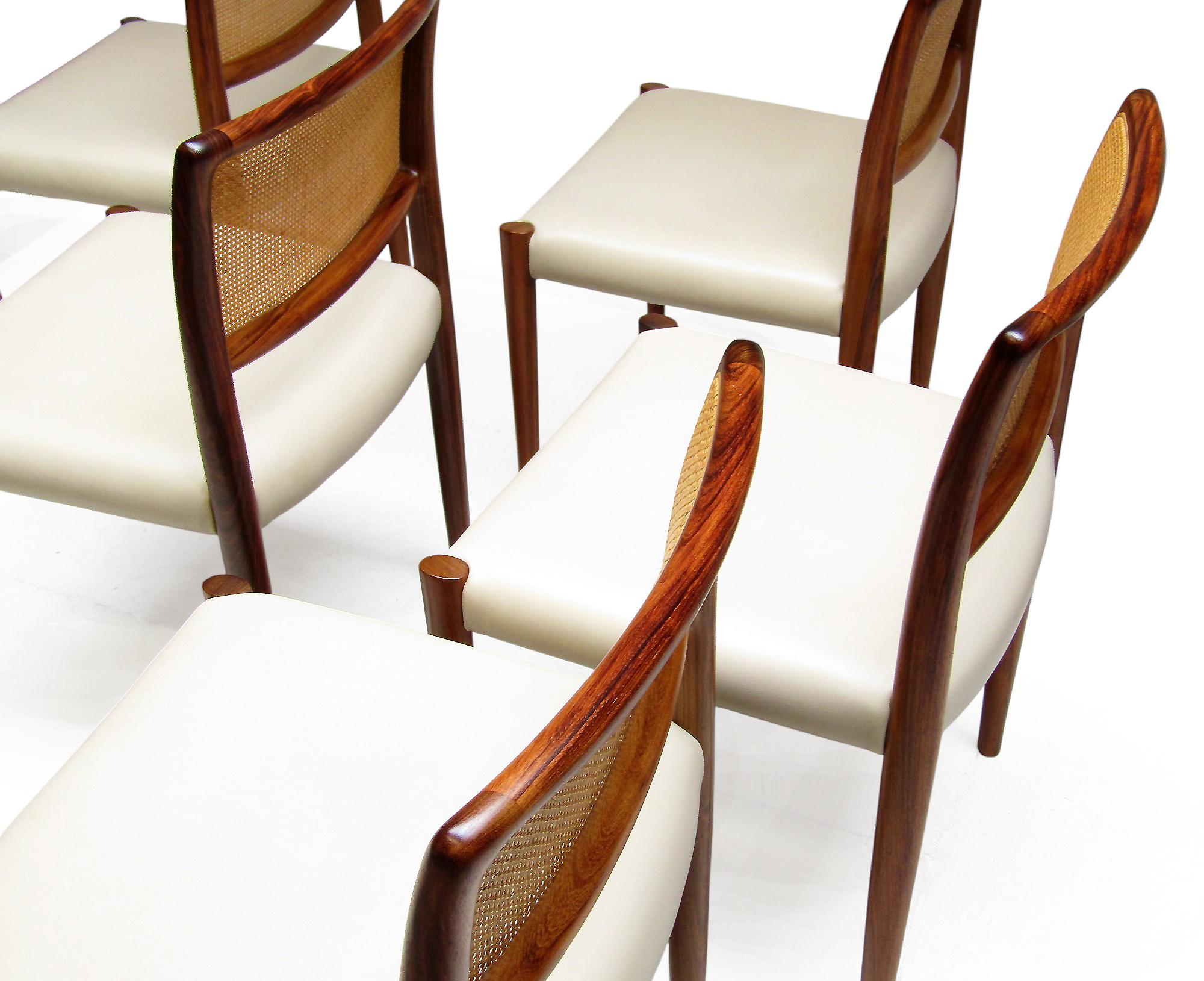 Set Of Eight 1960s Danish Dining Chairs In Rosewood & Rattan By Niels Moller For Sale 4