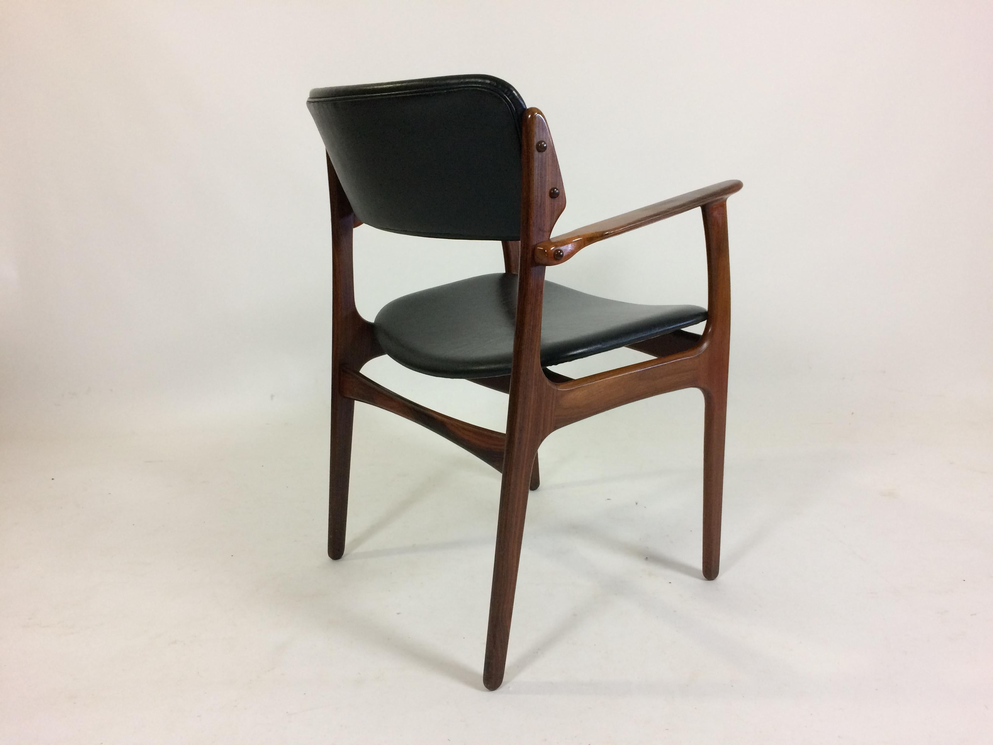 Set of Eight 1960s Erik Buch Armchairs in Rosewood In Good Condition In Knebel, DK