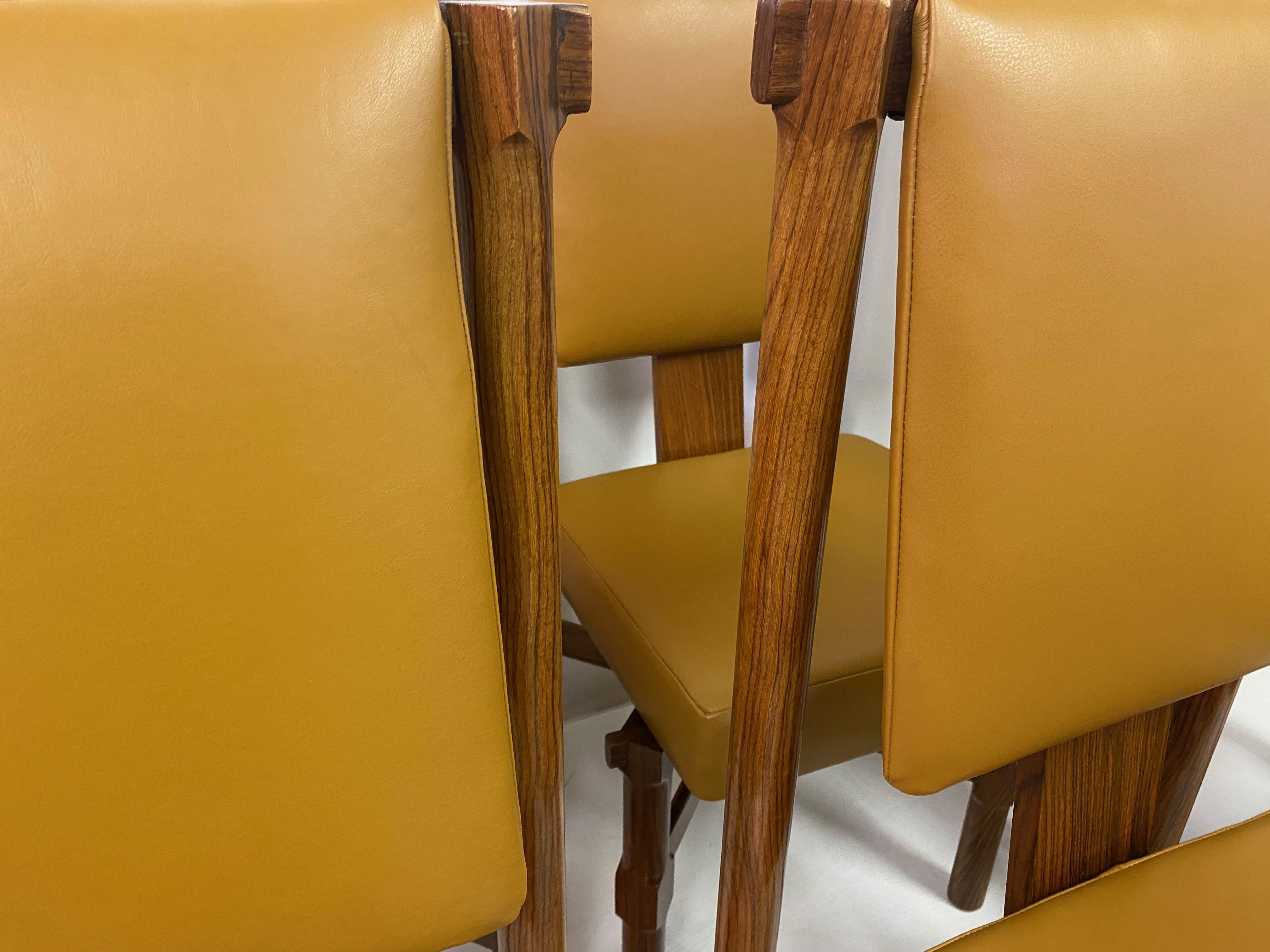 Set of Eight 1960s Italian Iroko and Leather Dining Chairs In Good Condition In London, London
