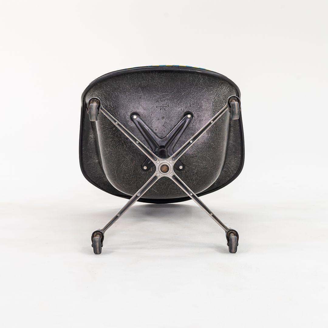 Ensemble de huit chaises Eames PACC Herman Miller Eames en fibre de verre, 1967 en vente 1