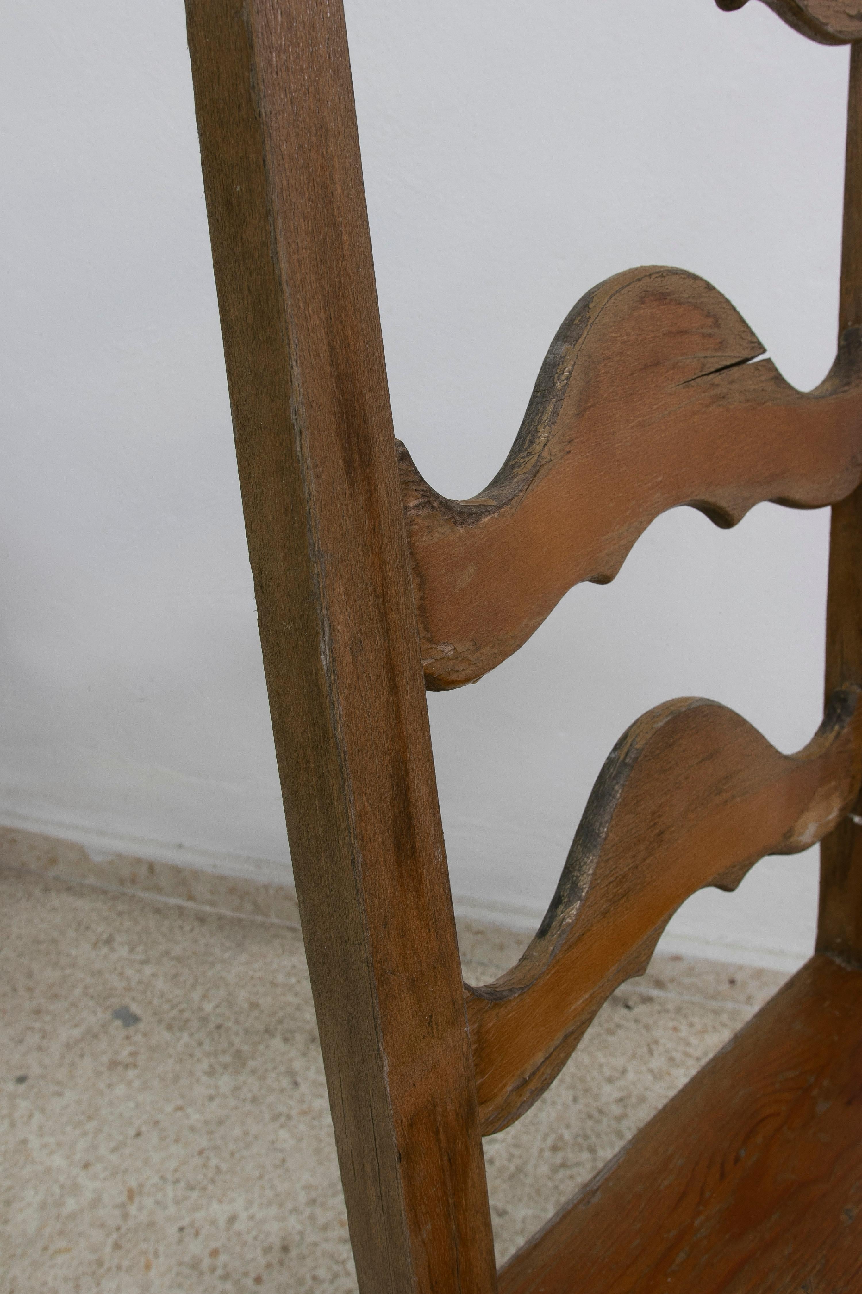 Set of Eight 1980s Spanish Andalusian Traditional Wooden Flamenco Chairs For Sale 6