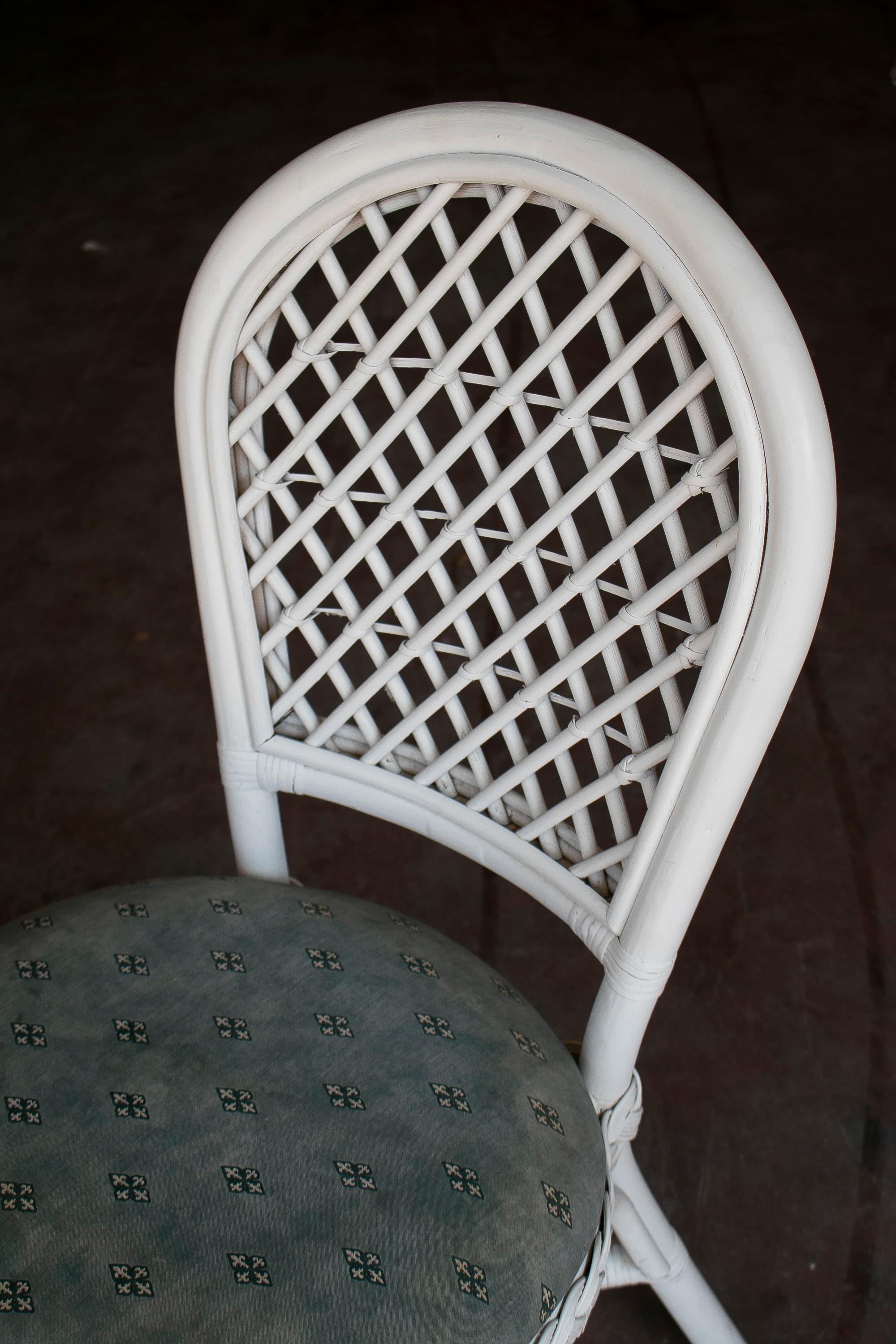 Set of Eight 1980s Spanish Woven Wicker White Chairs For Sale 6