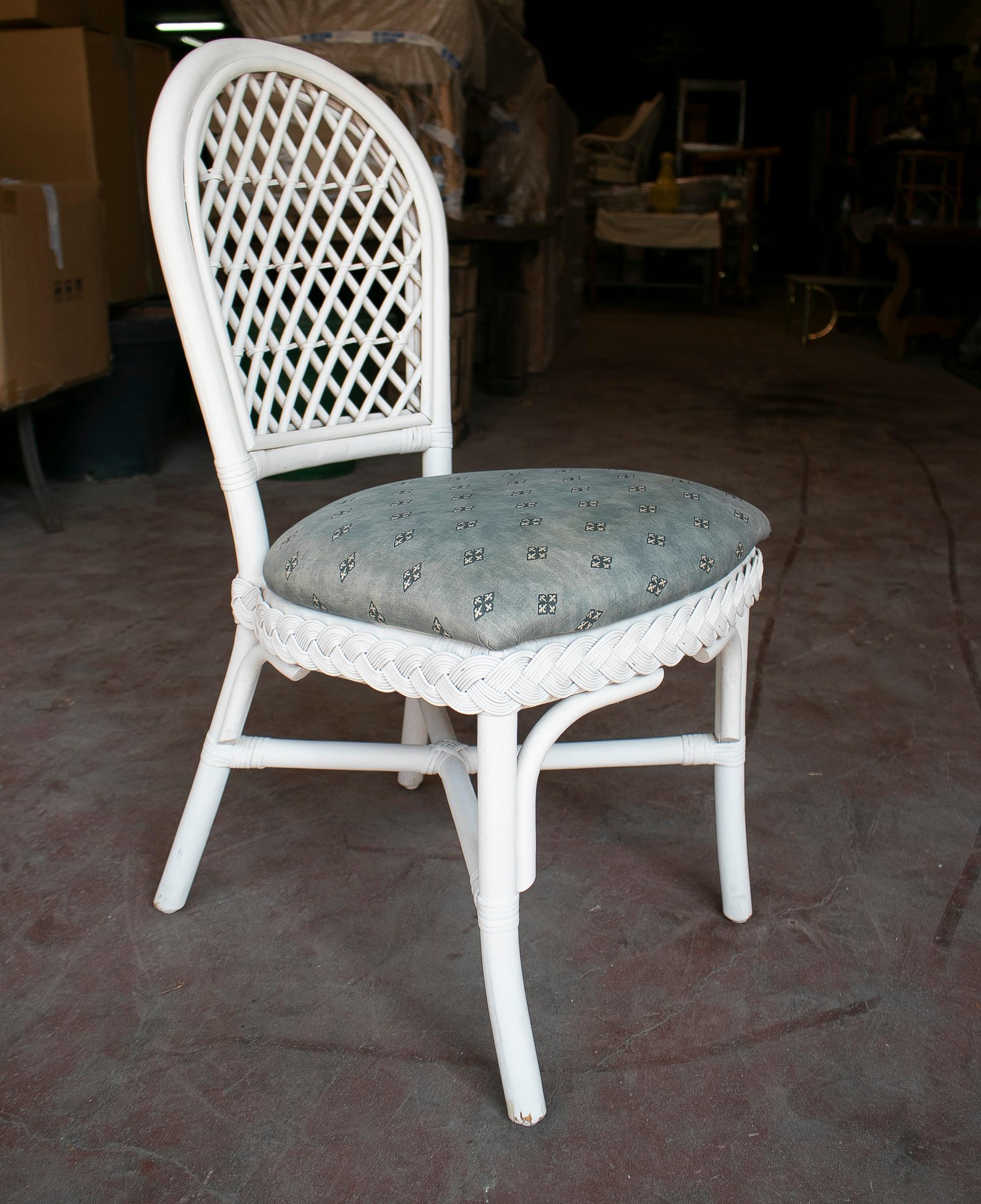 Set of Eight 1980s Spanish Woven Wicker White Chairs For Sale 2