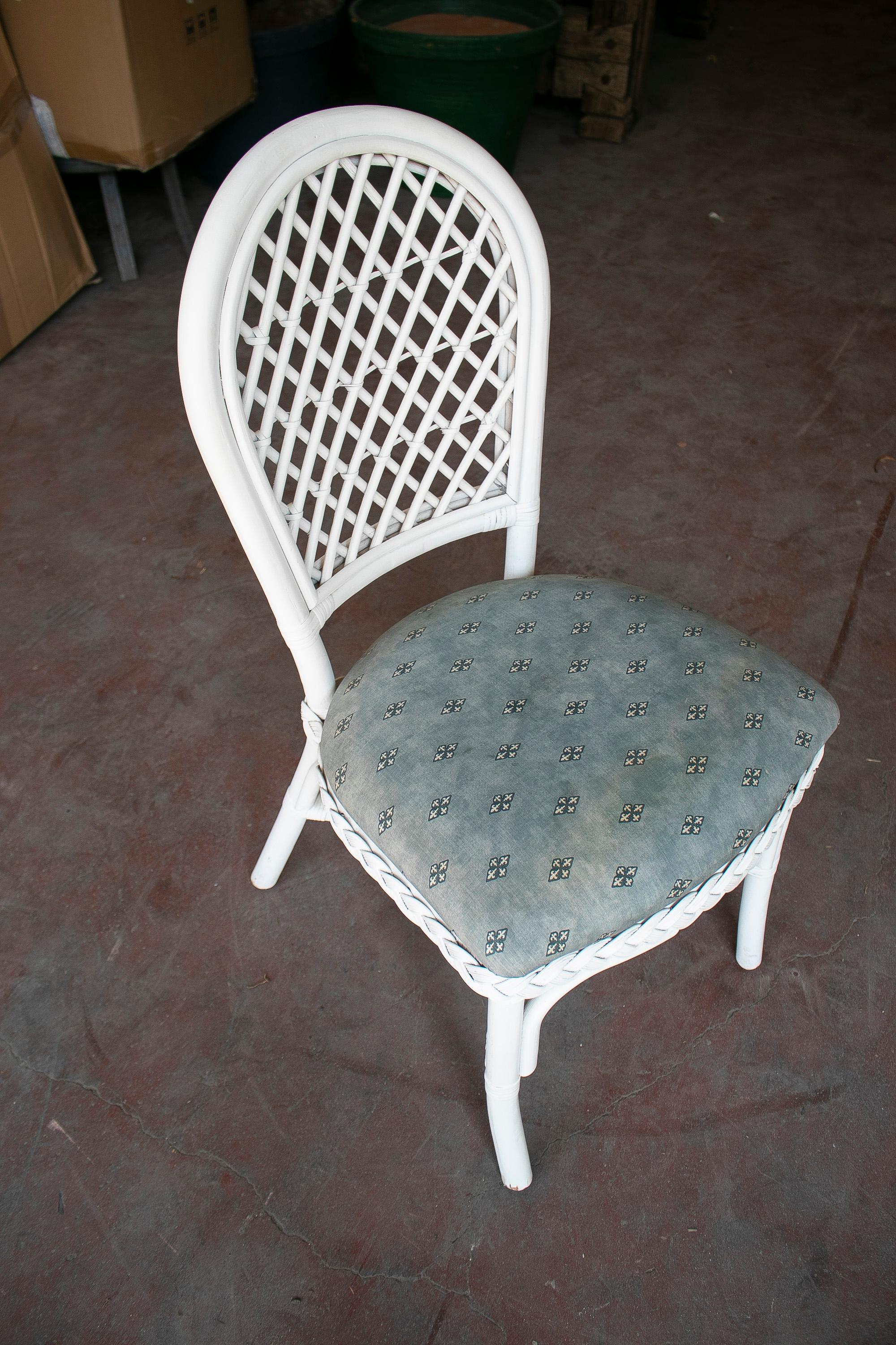 Set of Eight 1980s Spanish Woven Wicker White Chairs For Sale 3