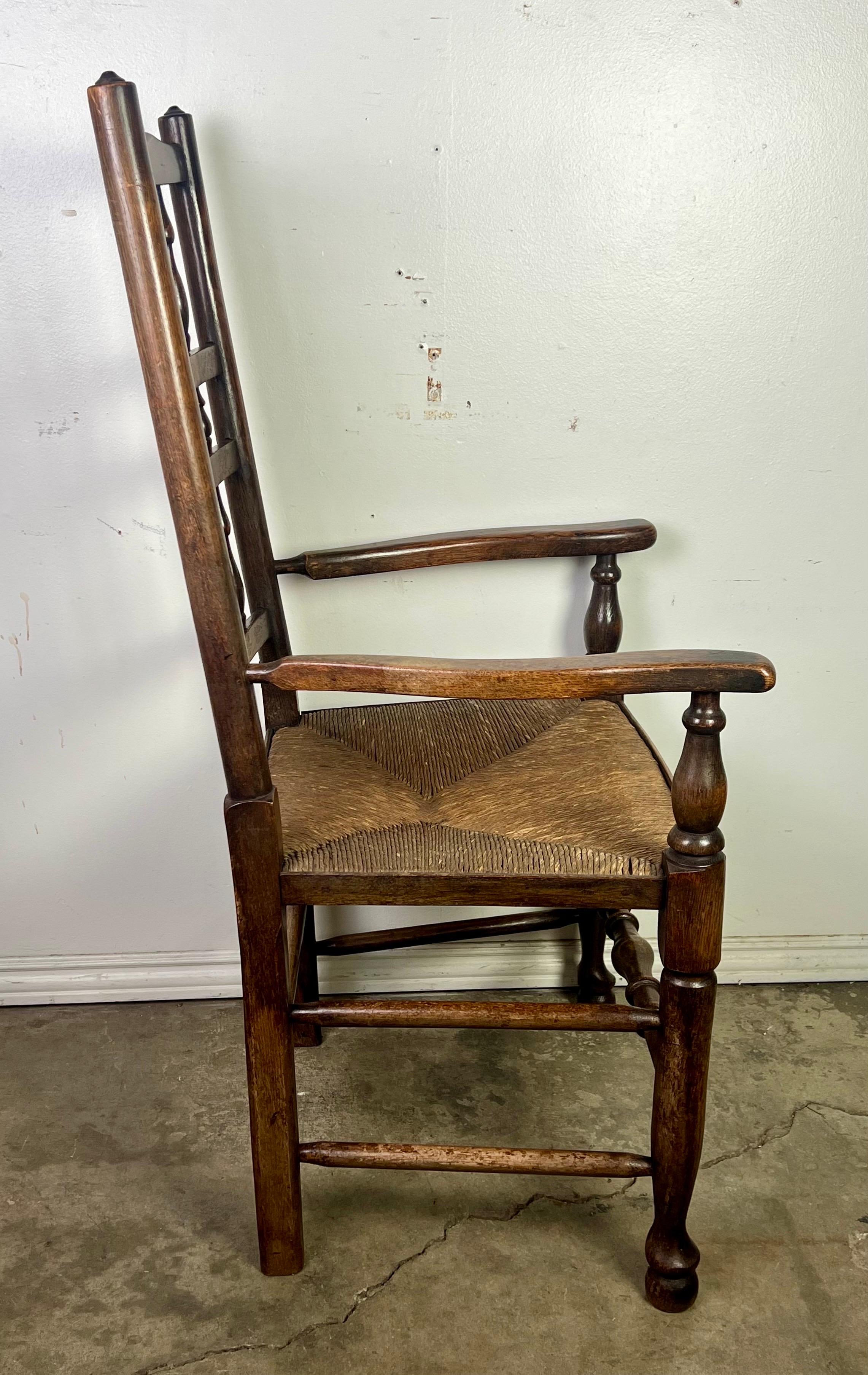 Set of Eight 19th C. English Country Dining Chairs (Ensemble de huit chaises de salle à manger anglaises du 19ème siècle) en vente 8