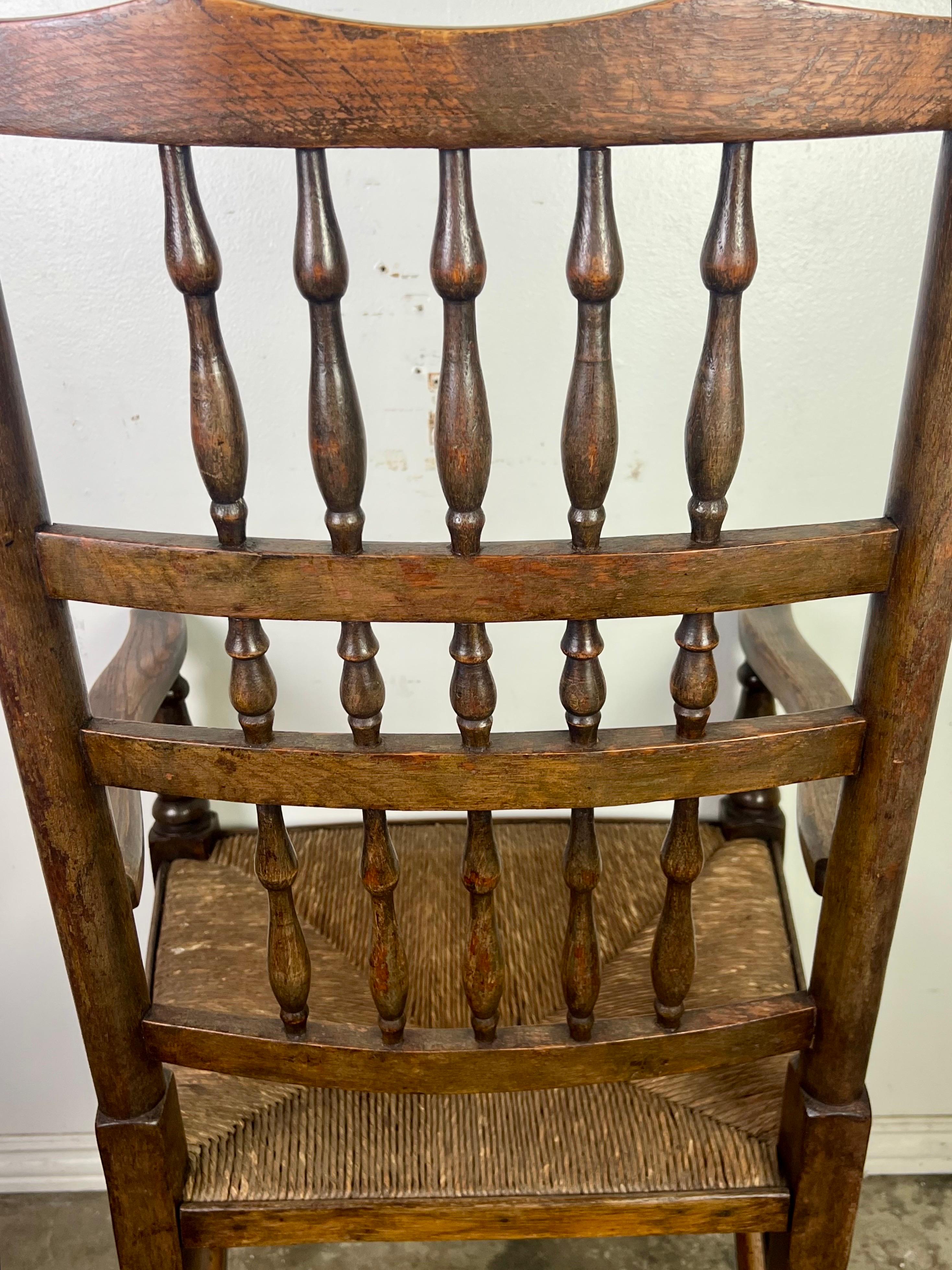 Set of Eight 19th C. English Country Dining Chairs (Ensemble de huit chaises de salle à manger anglaises du 19ème siècle) en vente 10