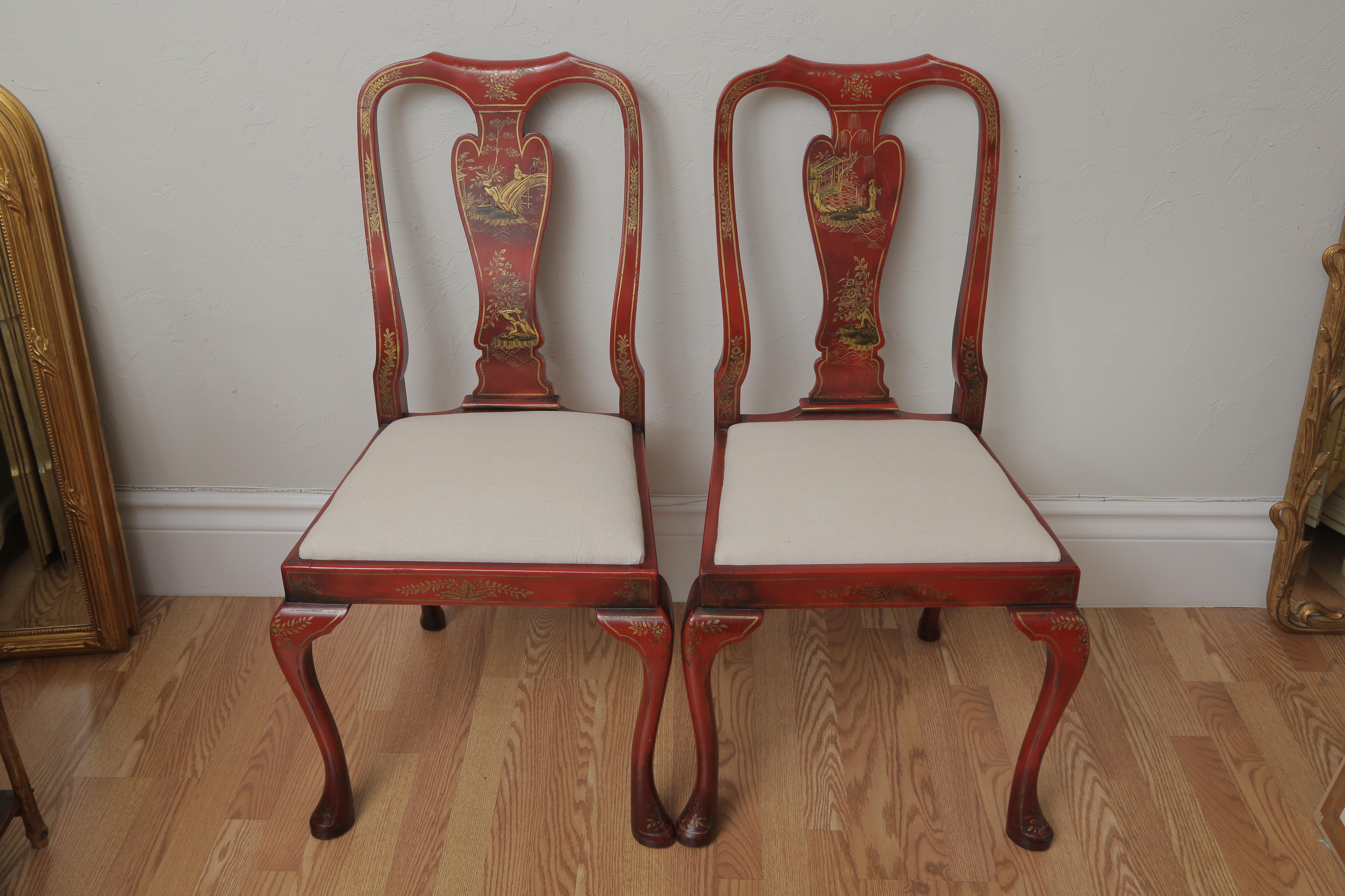 Queen Anne Set of Eight Lacquered Red Chinoiserie Dining Chairs For Sale