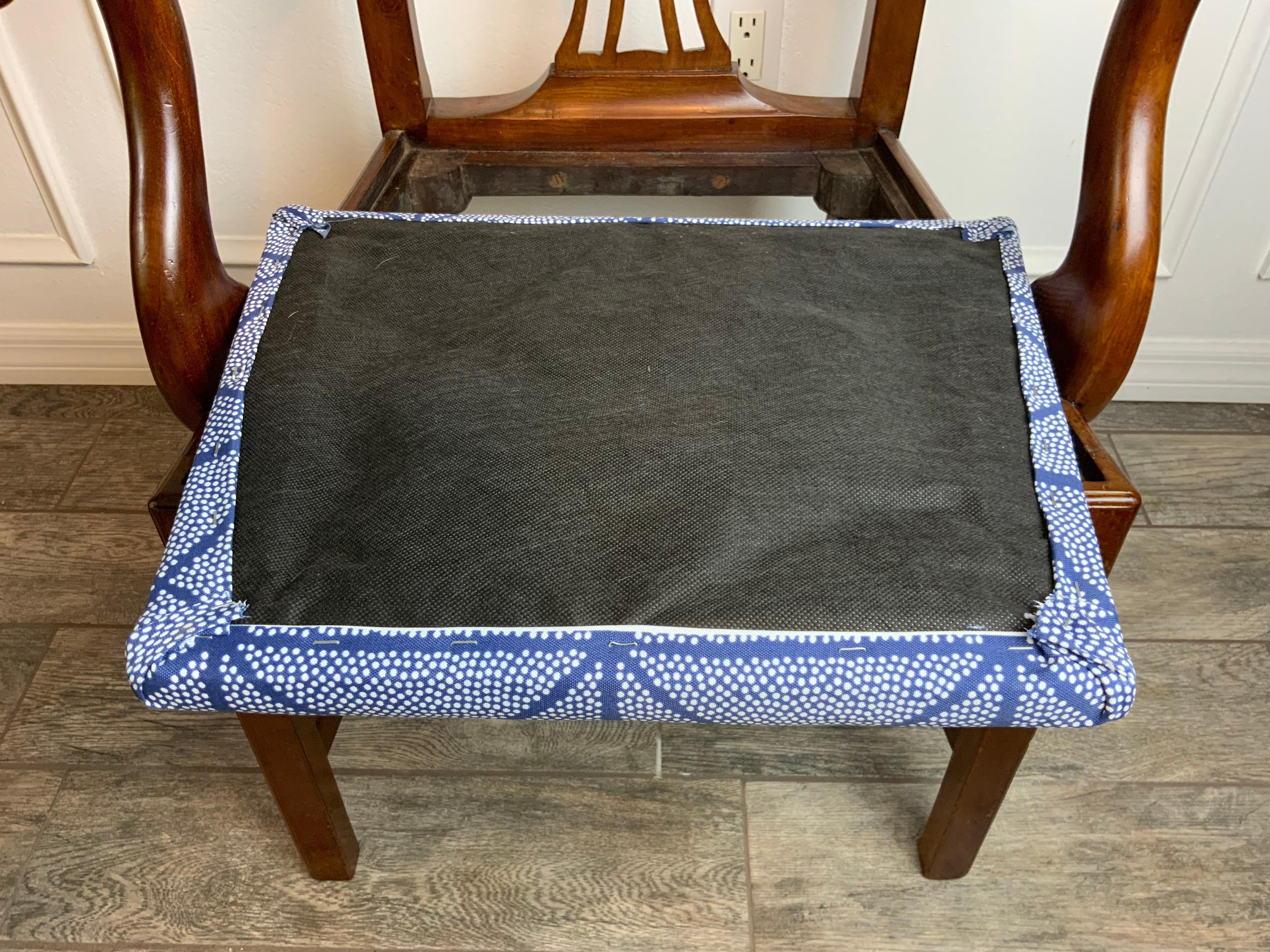 Set di otto sedie da pranzo Chippendale del XIX secolo in vendita 13