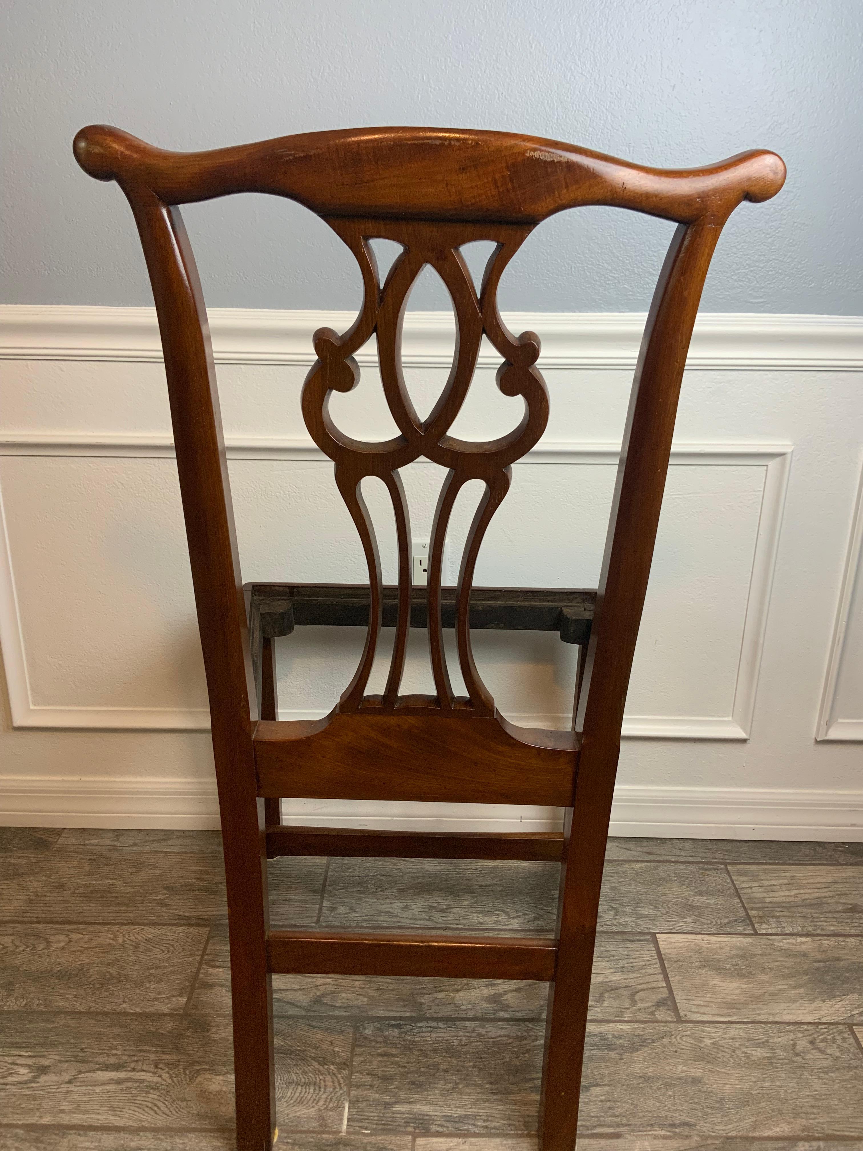 Set di otto sedie da pranzo Chippendale del XIX secolo in vendita 2