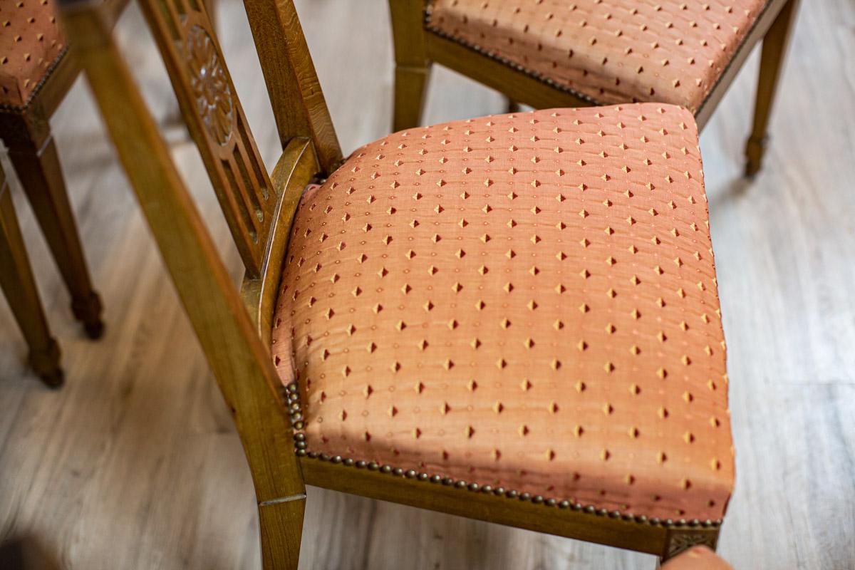 Ensemble de huit chaises Empire en frêne du XIXe siècle avec tapisserie rose saumon en vente 14