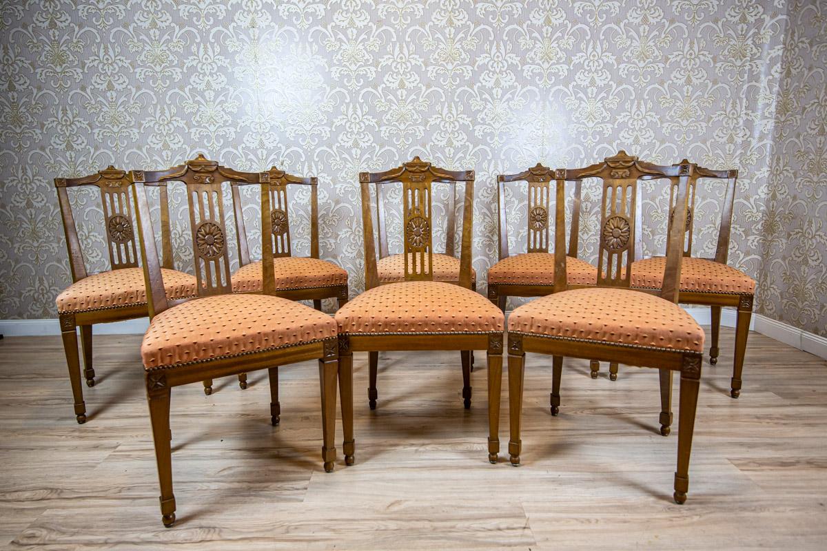 Ensemble de huit chaises Empire en frêne du XIXe siècle, tapissées de rose saumoné

Nous vous présentons un ensemble de huit chaises dont les sièges à ressorts sont rembourrés avec douceur. 
Ce meuble date de la fin du XIXe siècle et sa forme