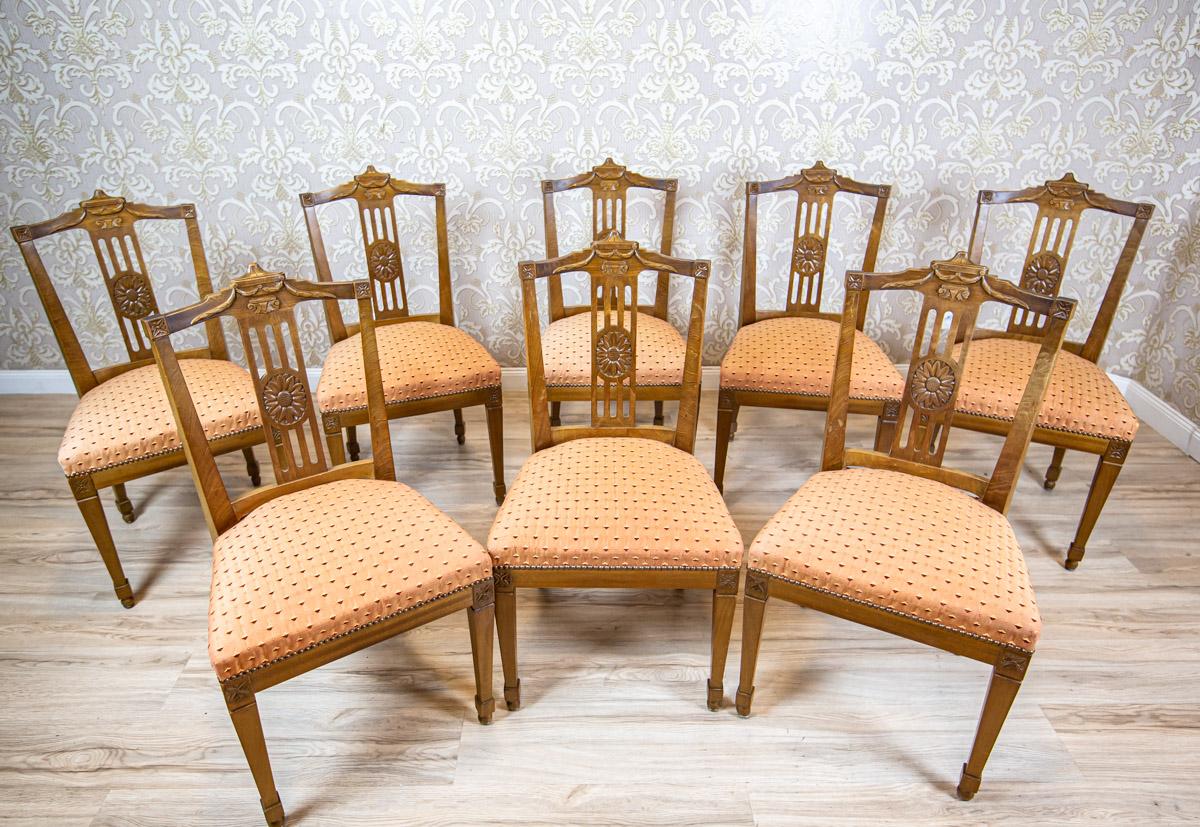Européen Ensemble de huit chaises Empire en frêne du XIXe siècle avec tapisserie rose saumon en vente