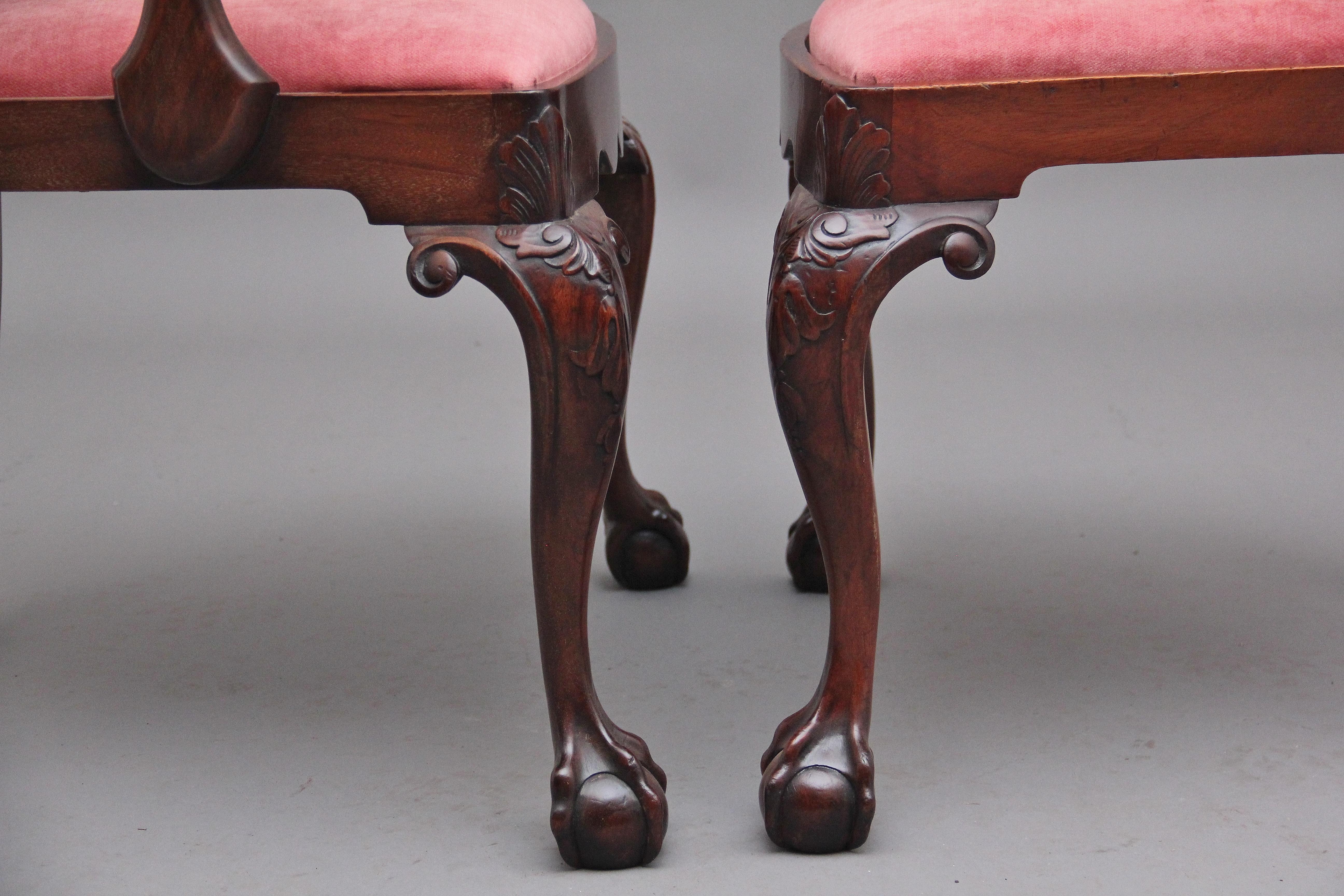 Late 19th Century Set of Eight 19th Century Mahogany Dining Chairs For Sale