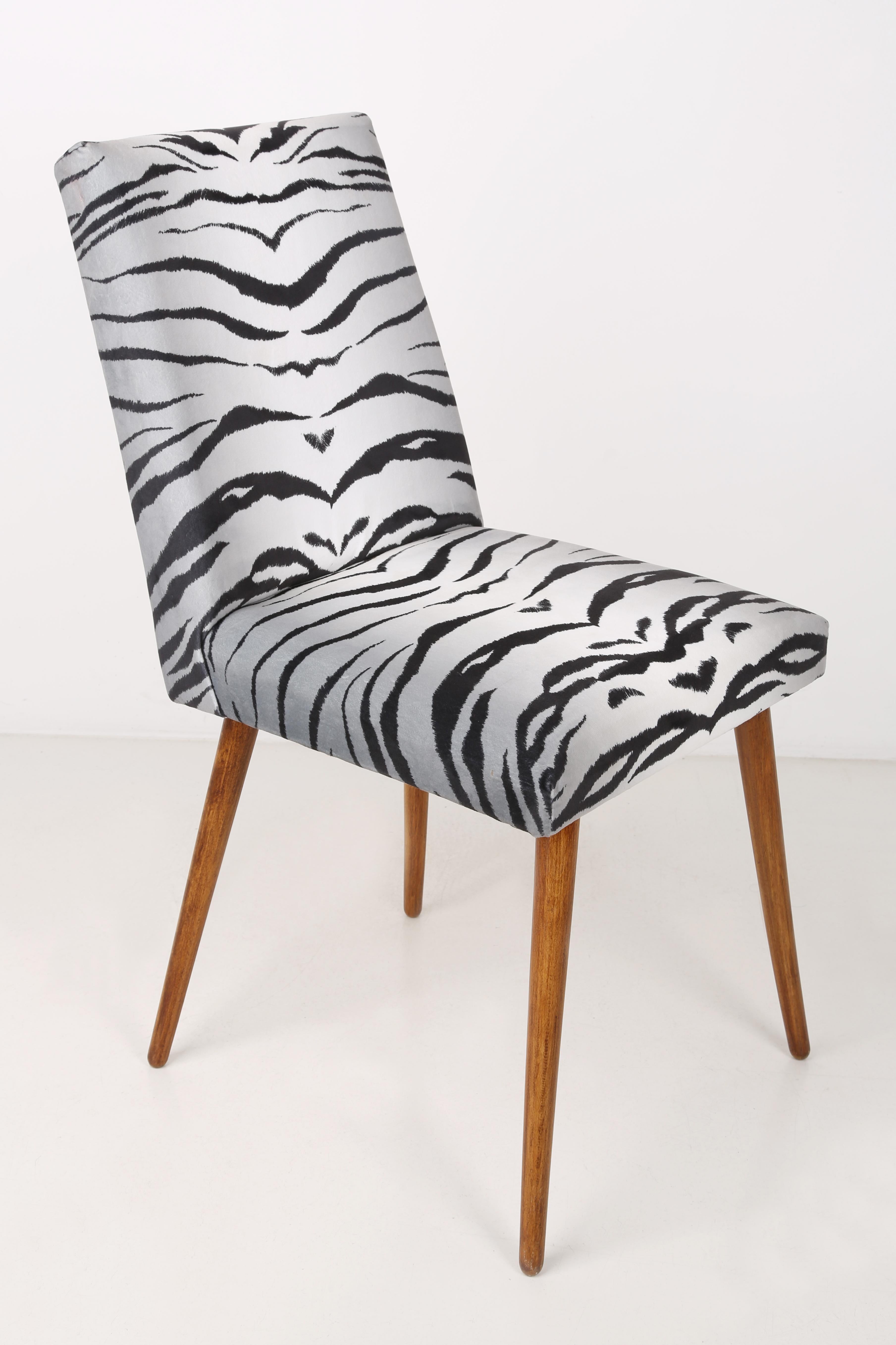 Mid-Century Modern Set of Eight 20th Century Black and White Zebra Velvet Chairs, Europe, 1960s For Sale