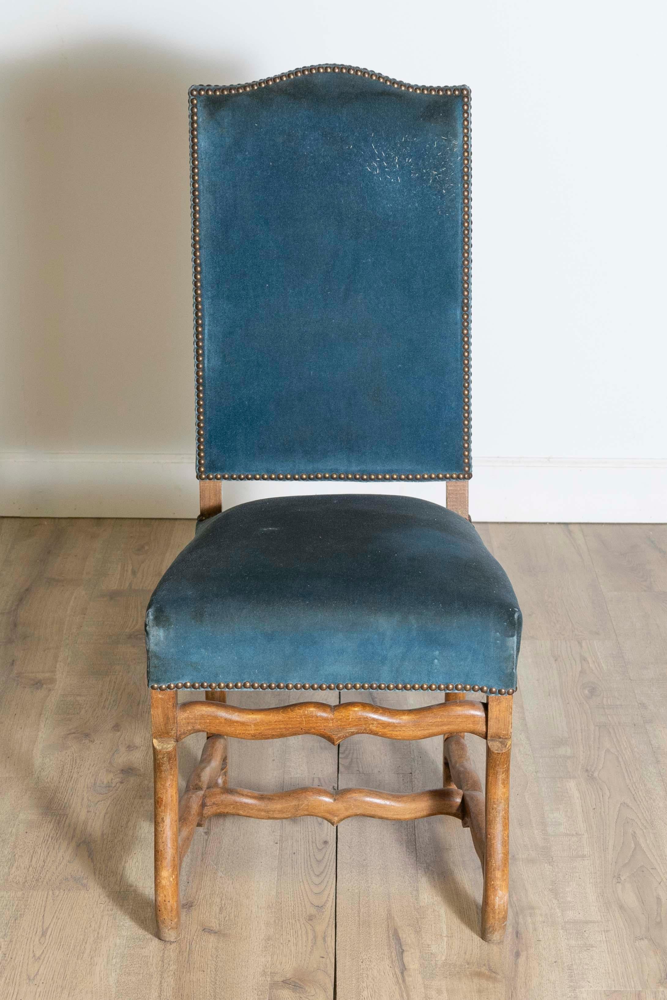 Français Ensemble de huit chaises d'appoint à pattes de mouton du 20e siècle français en vente