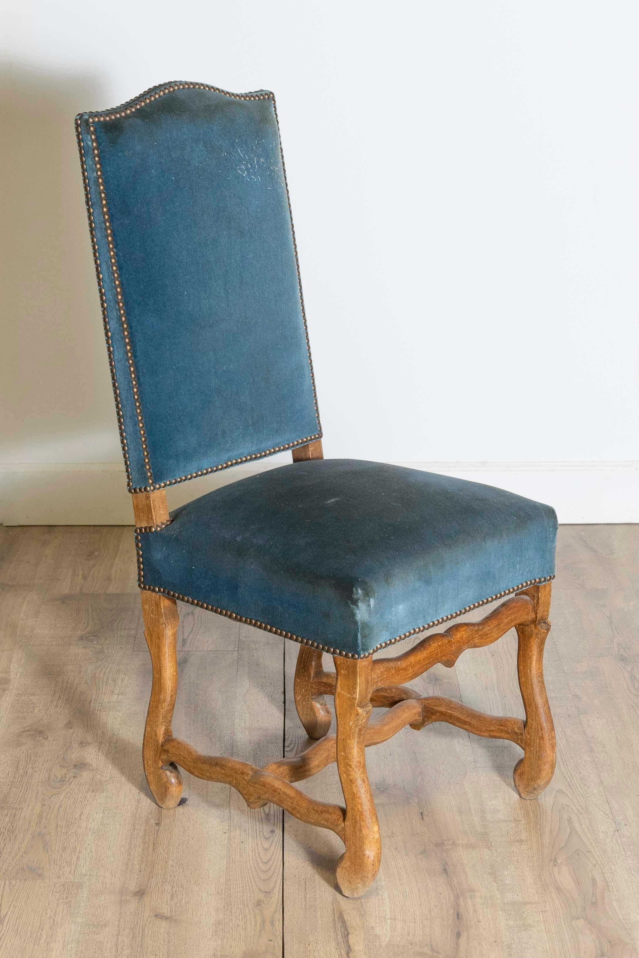 Ensemble de huit chaises d'appoint à pattes de mouton du 20e siècle français Bon état - En vente à Atlanta, GA