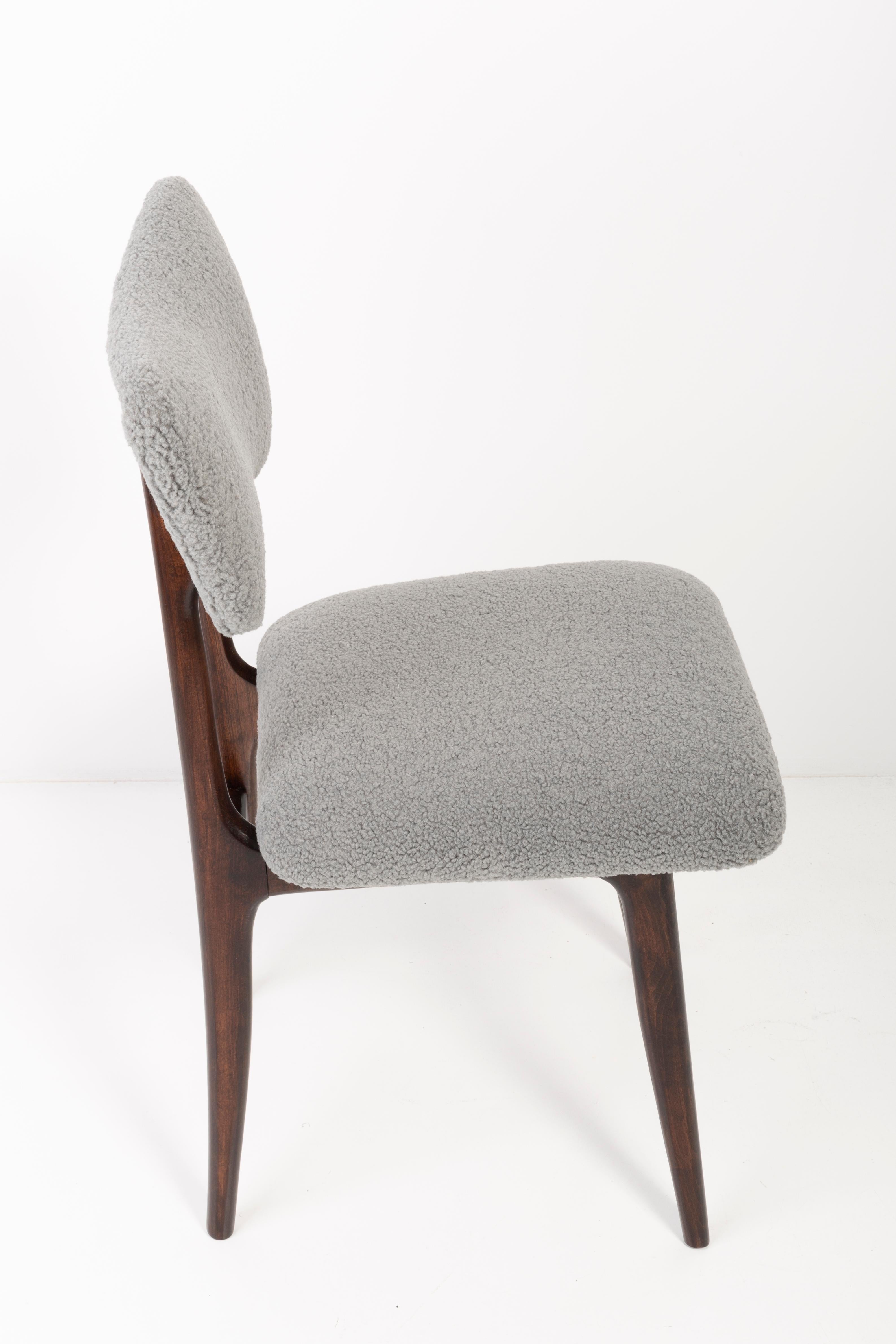 Ensemble de huit chaises en bouclette grise du XXe siècle, années 1960 Excellent état - En vente à 05-080 Hornowek, PL