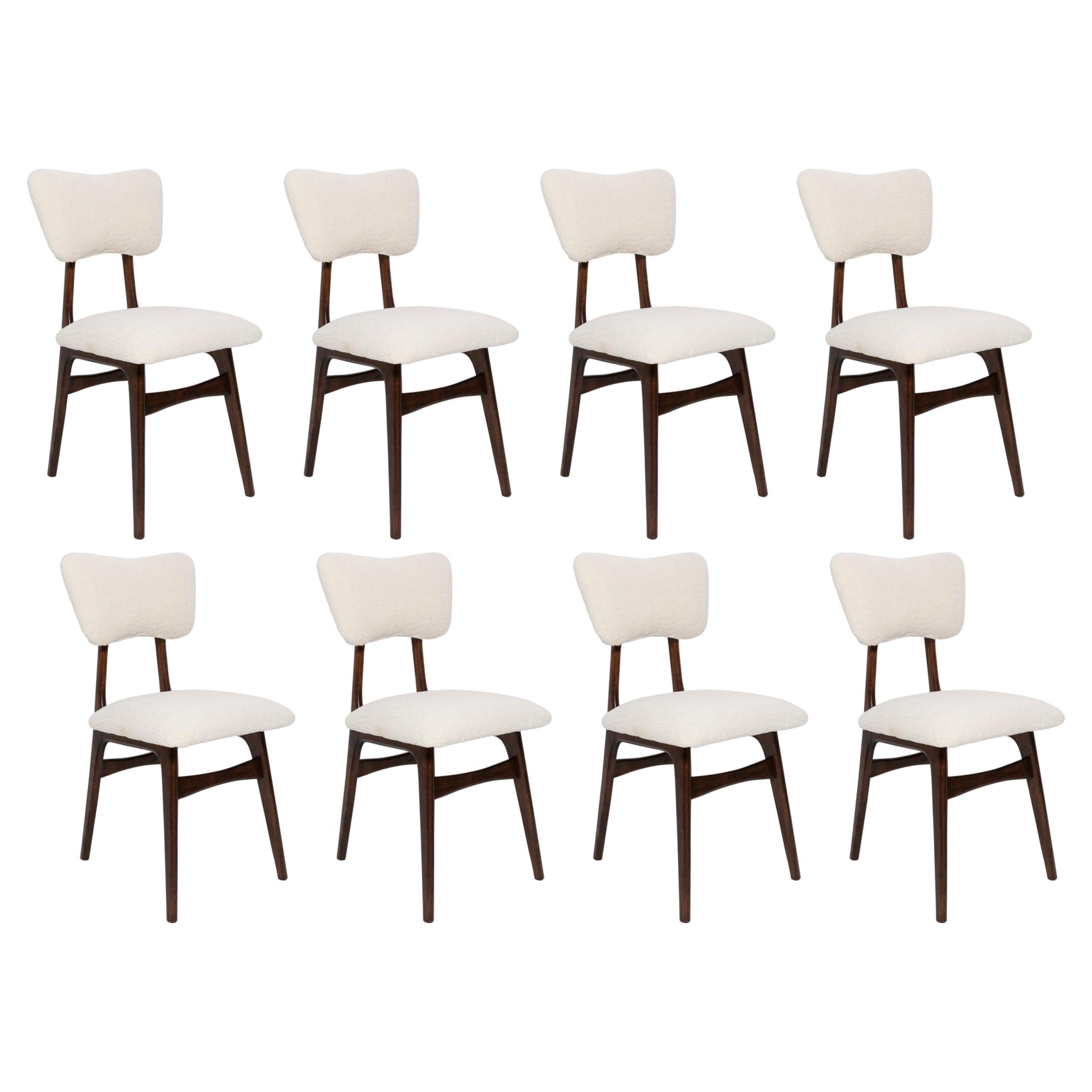Ensemble de huit chaises papillons en bouclette crème claire du 20ème siècle, Europe, années 1960