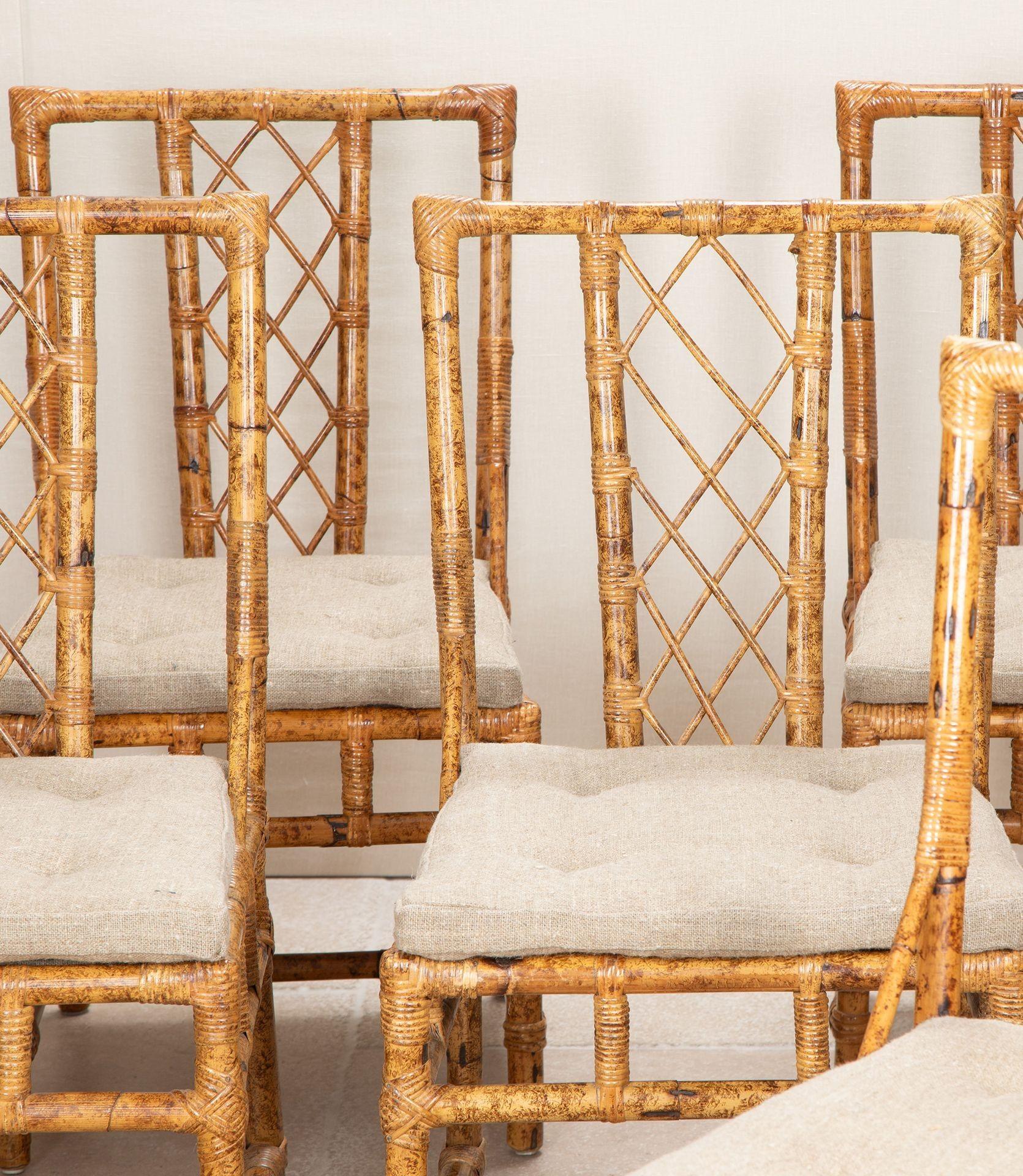 Ensemble de huit chaises de salle à manger en bambou espagnol du 20e siècle en vente 1