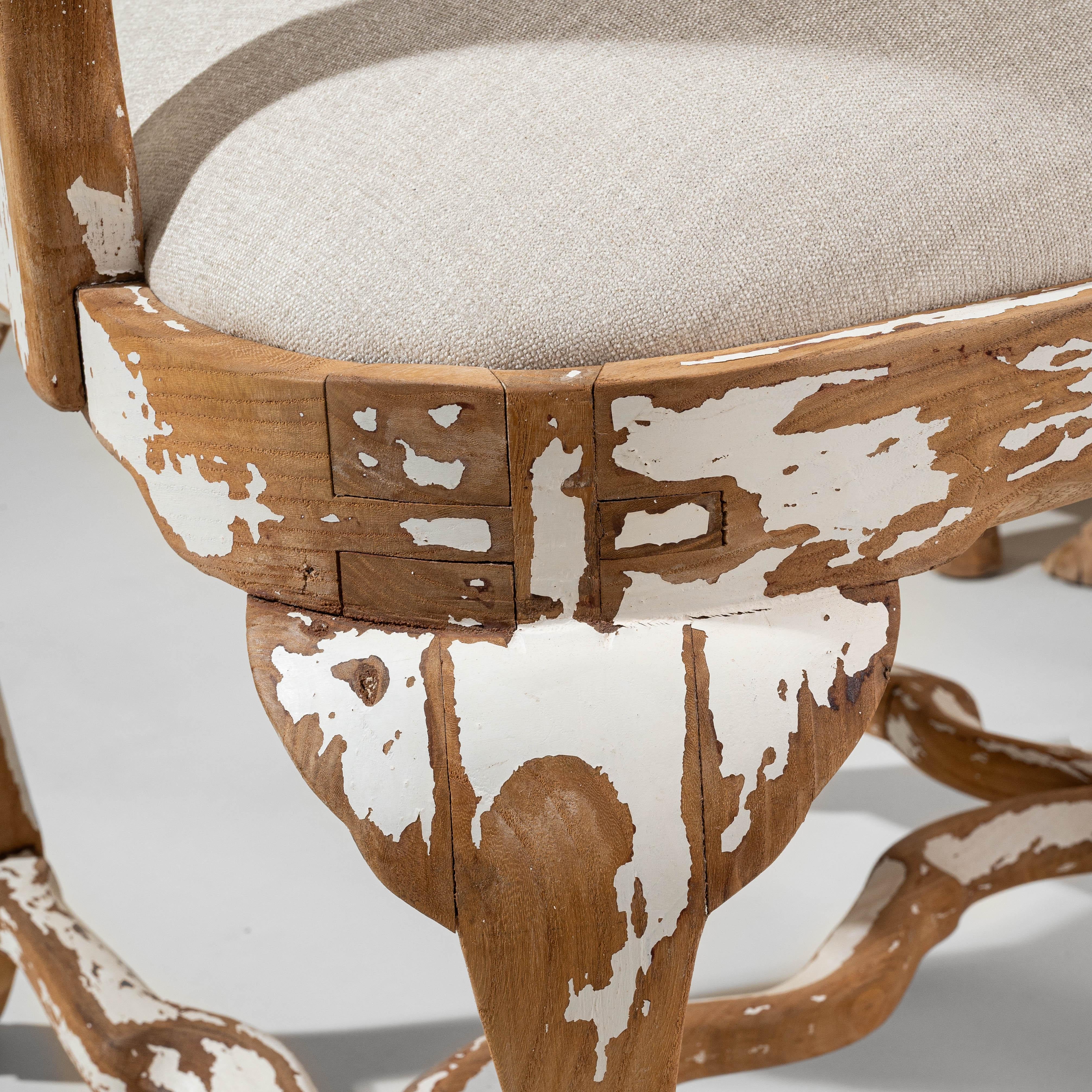 Set di otto sedie da pranzo rococò svedesi del XX secolo in legno patinato in vendita 5