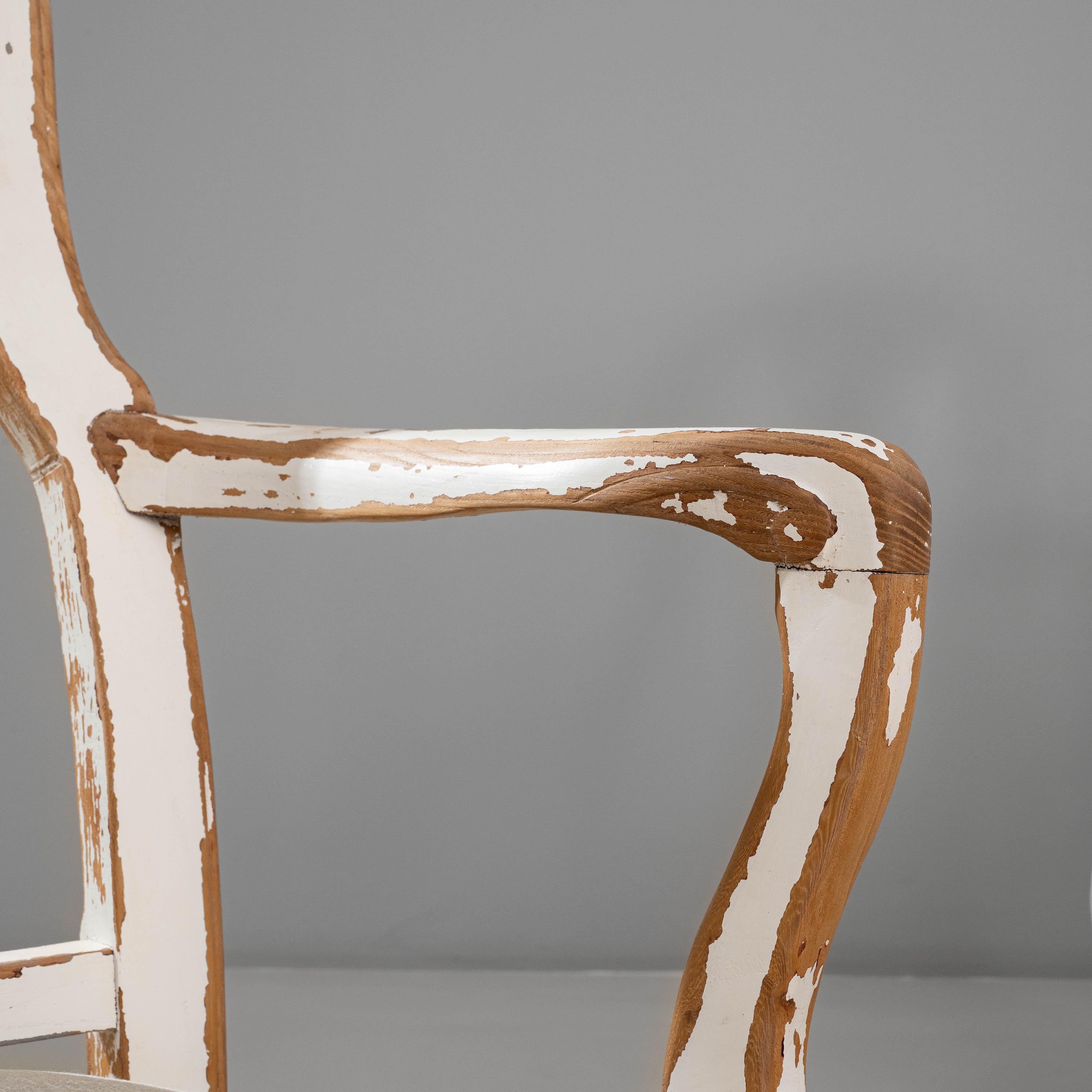 Set di otto sedie da pranzo rococò svedesi del XX secolo in legno patinato in vendita 2