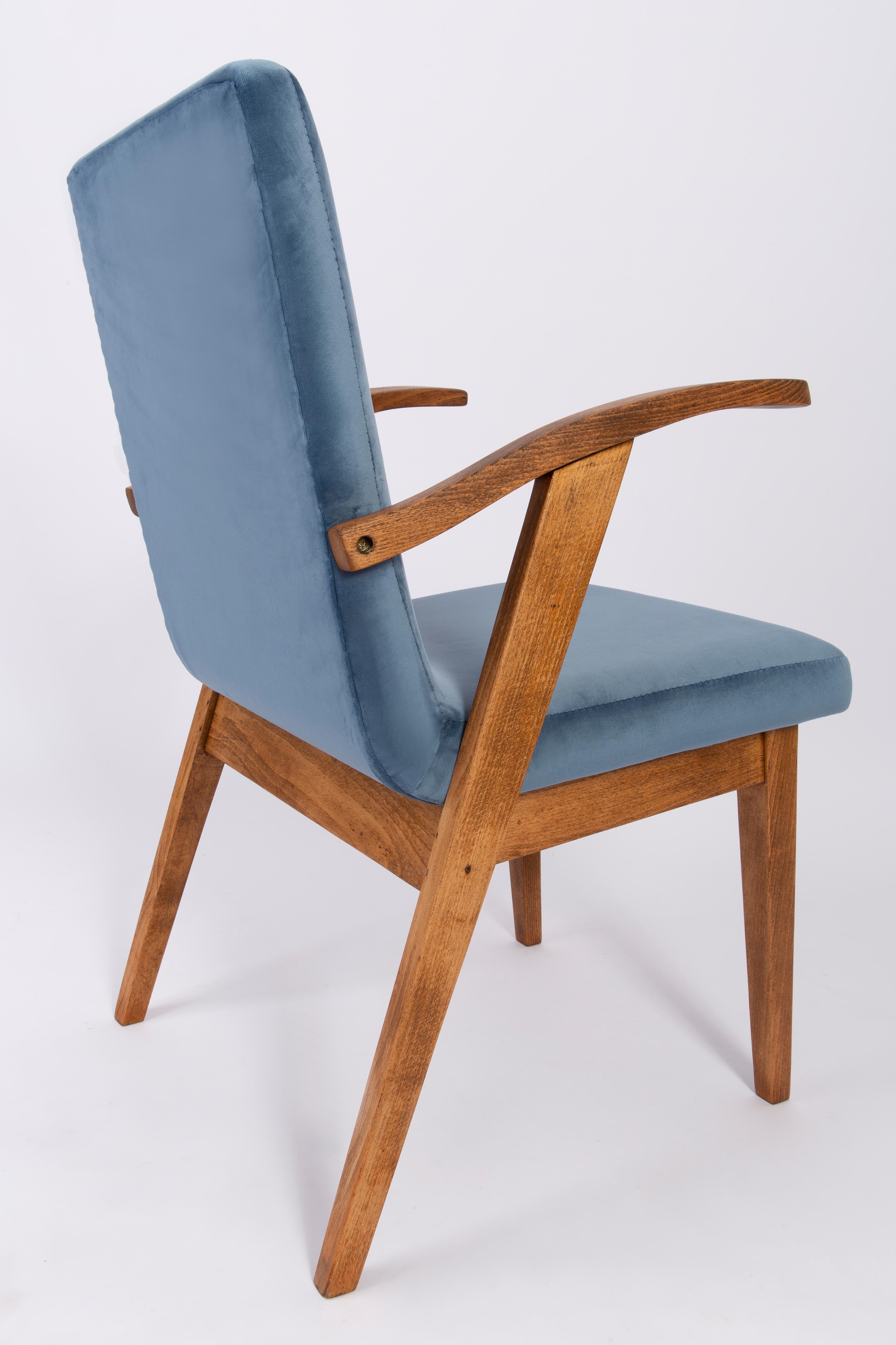 Set of Eight 20th Century Vintage Blue Chairs by Mieczyslaw Puchala, 1960s For Sale 3