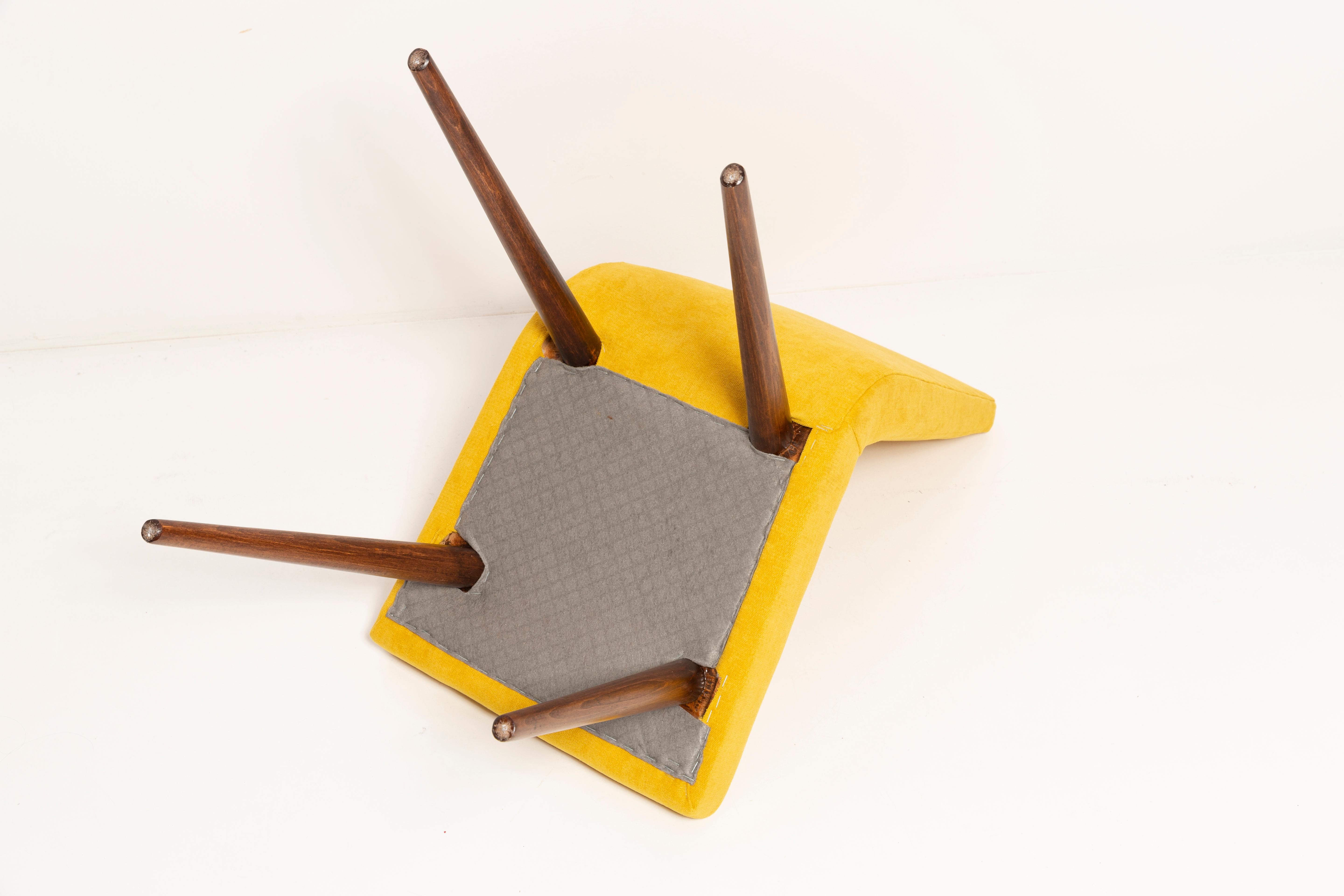 Set of Eight 20th Century Mustard Yellow Wool Chair, Rajmund Halas Europe, 1960s For Sale 6