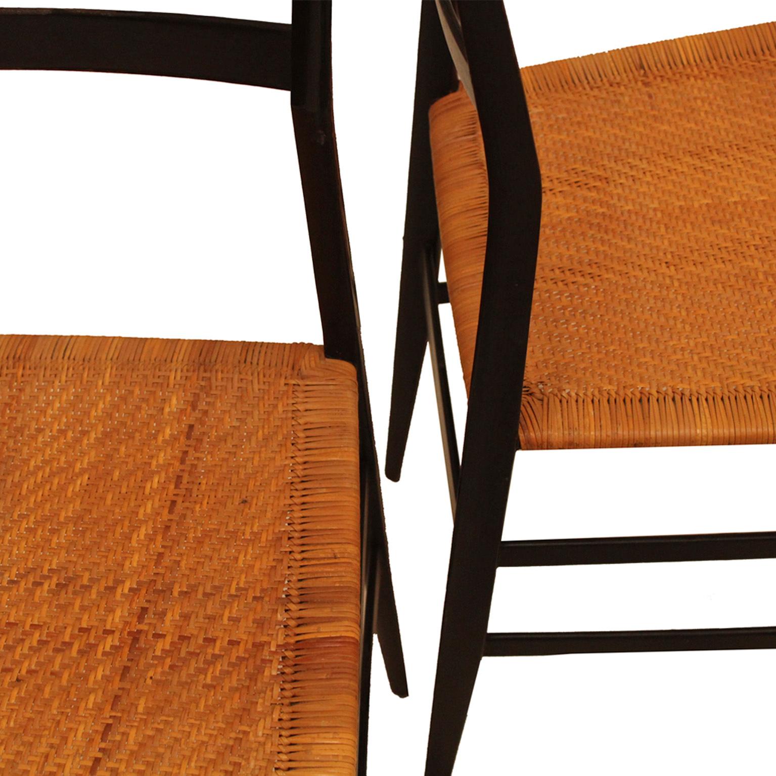 Satz von acht 699 „Superleggera“-Stühlen entworfen von Gio Ponti für Amedeo Cassina. im Zustand „Gut“ im Angebot in Madrid, ES