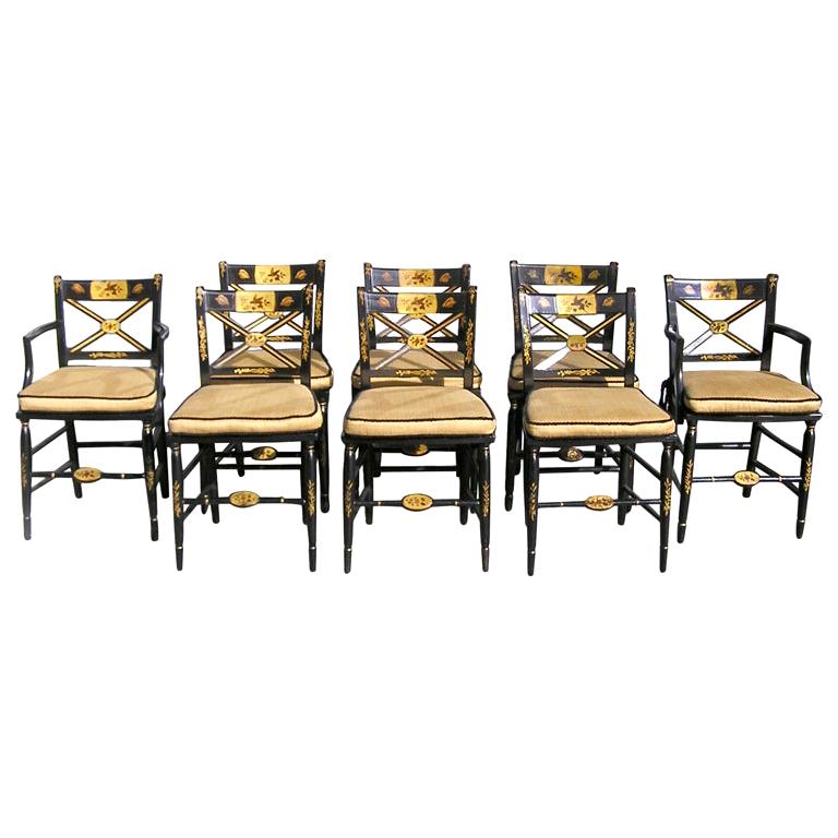 Ensemble de huit chaises américaines de style fantaisie laquées noires et dorées de Baltimore, vers 1810 en vente