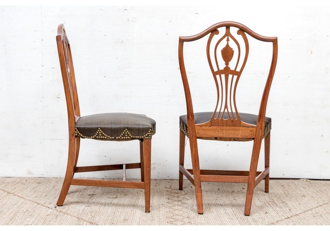 Ensemble de huit chaises de salle à manger anciennes de style fédéral américain pour la restauration en vente 6