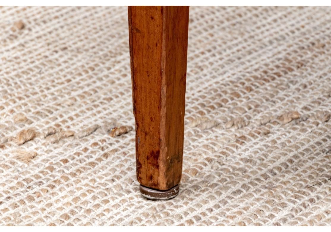 XIXe siècle Ensemble de huit chaises de salle à manger anciennes de style fédéral américain pour la restauration en vente