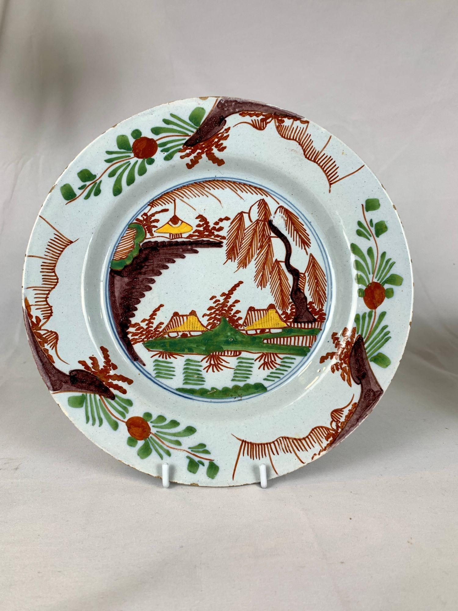 Juego de Ocho Platos Antiguos de Delft Holandés Pintados a Mano Escena de Paisaje Circa 1780 Pintado a mano en venta