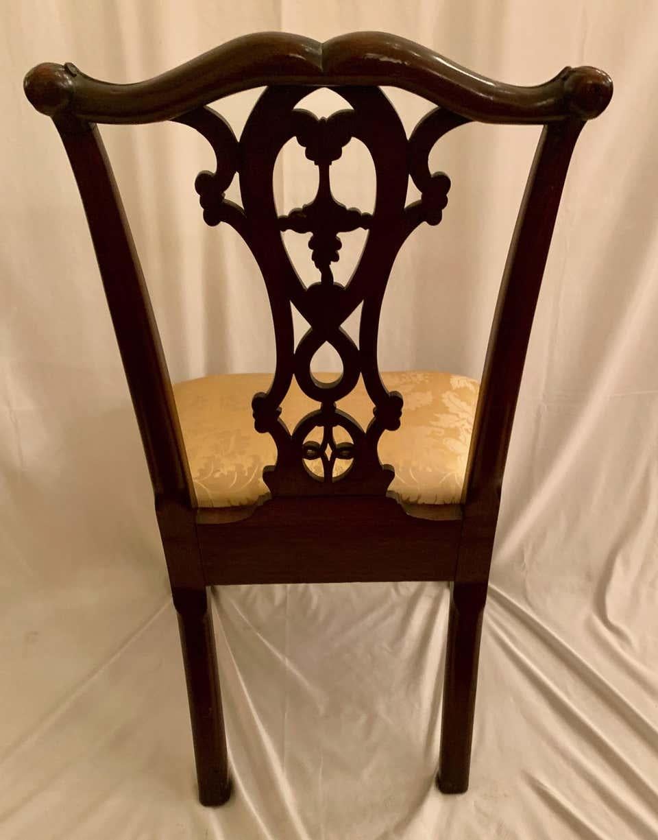 Set of Eight Antique English 19th Century Mahogany Dining Chairs In Good Condition For Sale In New Orleans, LA
