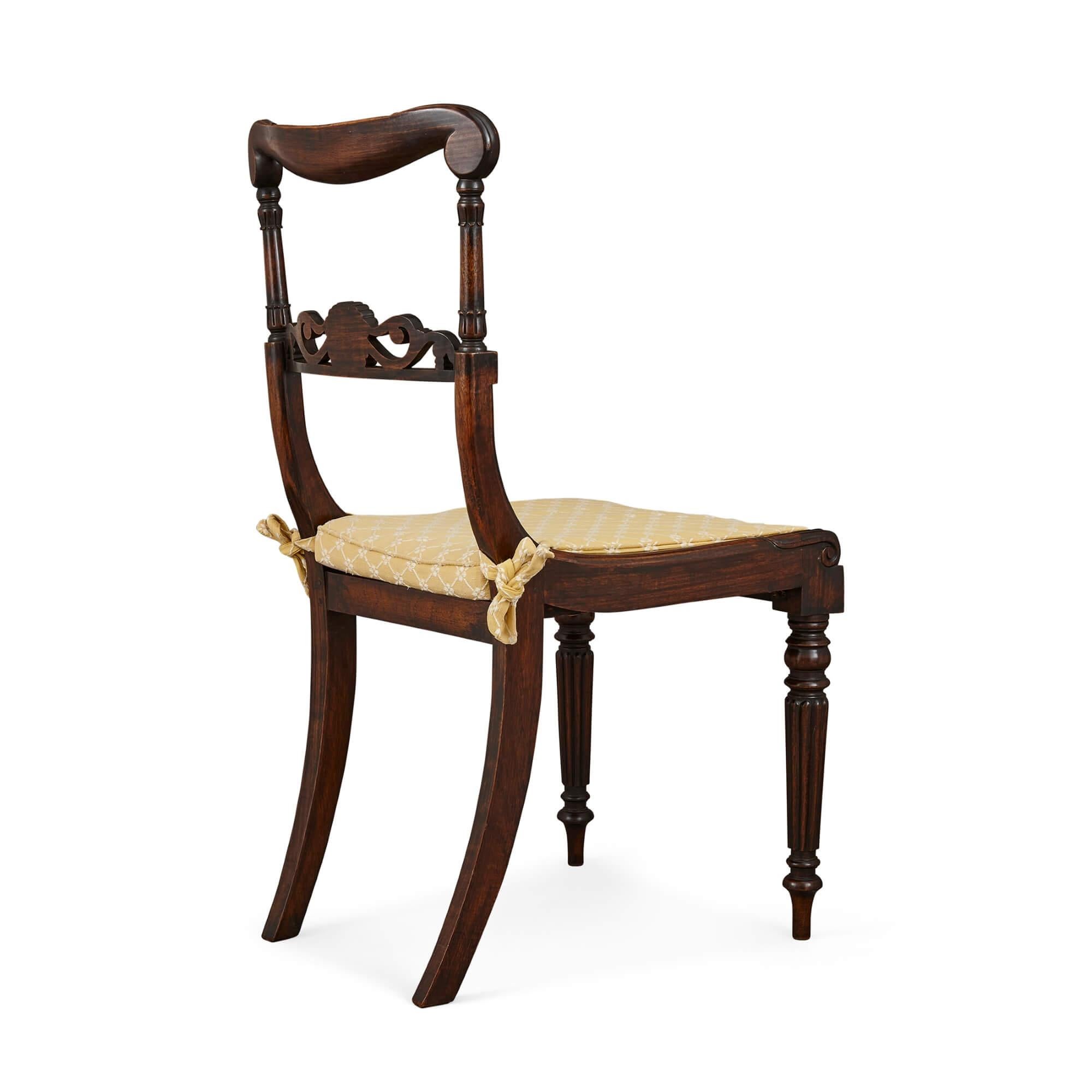 Ensemble de huit chaises anglaises anciennes de la fin de l'époque victorienne Bon état - En vente à London, GB