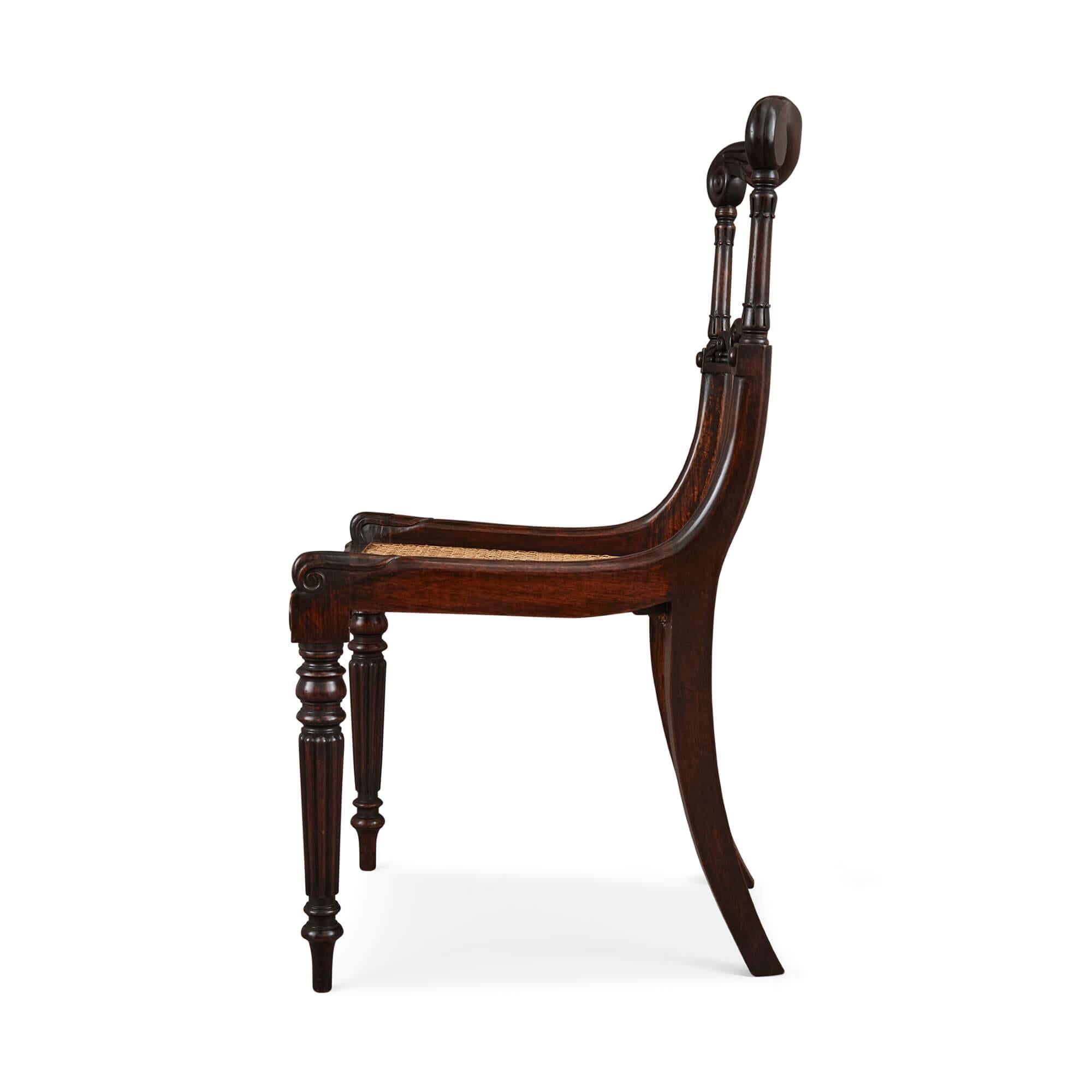 Osier Ensemble de huit chaises anglaises anciennes de la fin de l'époque victorienne en vente