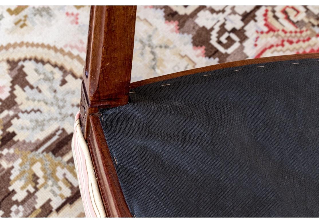 Ensemble de huit chaises d'appoint anciennes en acajou de style Hepplewhite en vente 4