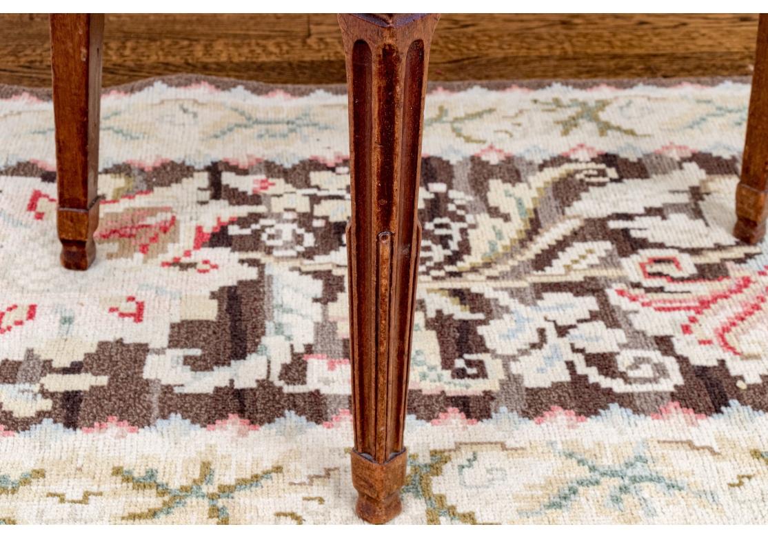 Ensemble de huit chaises d'appoint anciennes en acajou de style Hepplewhite en vente 5