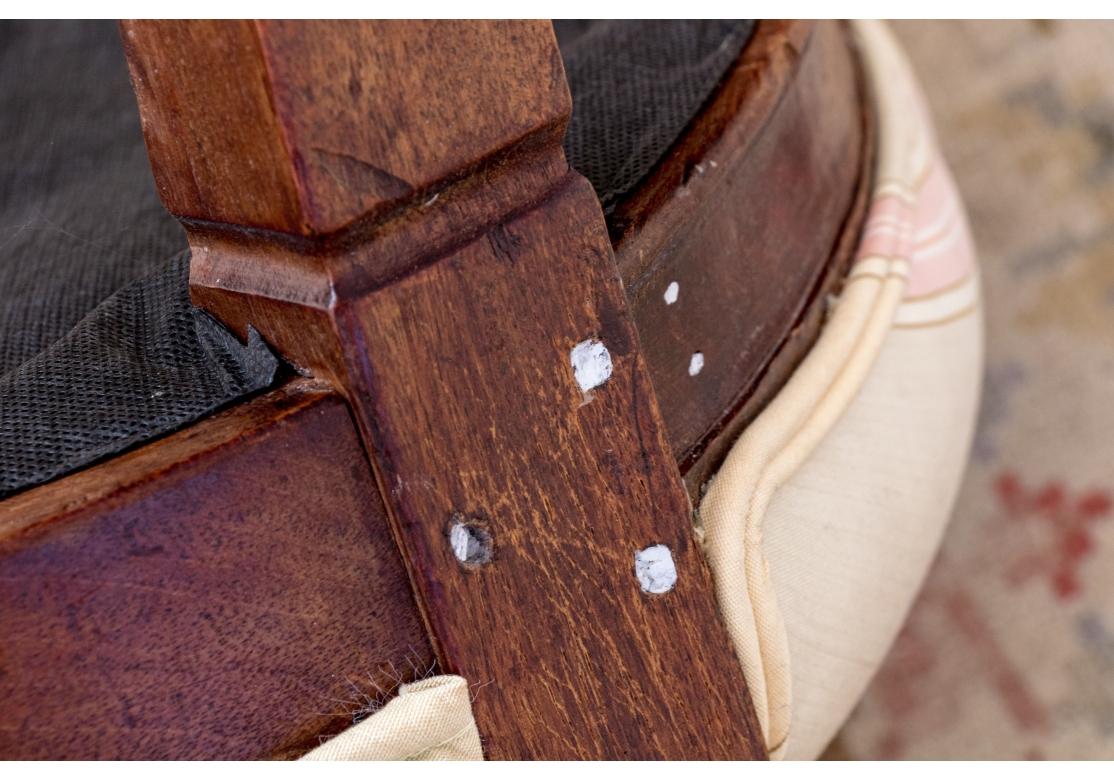 Ensemble de huit chaises d'appoint anciennes en acajou de style Hepplewhite en vente 7