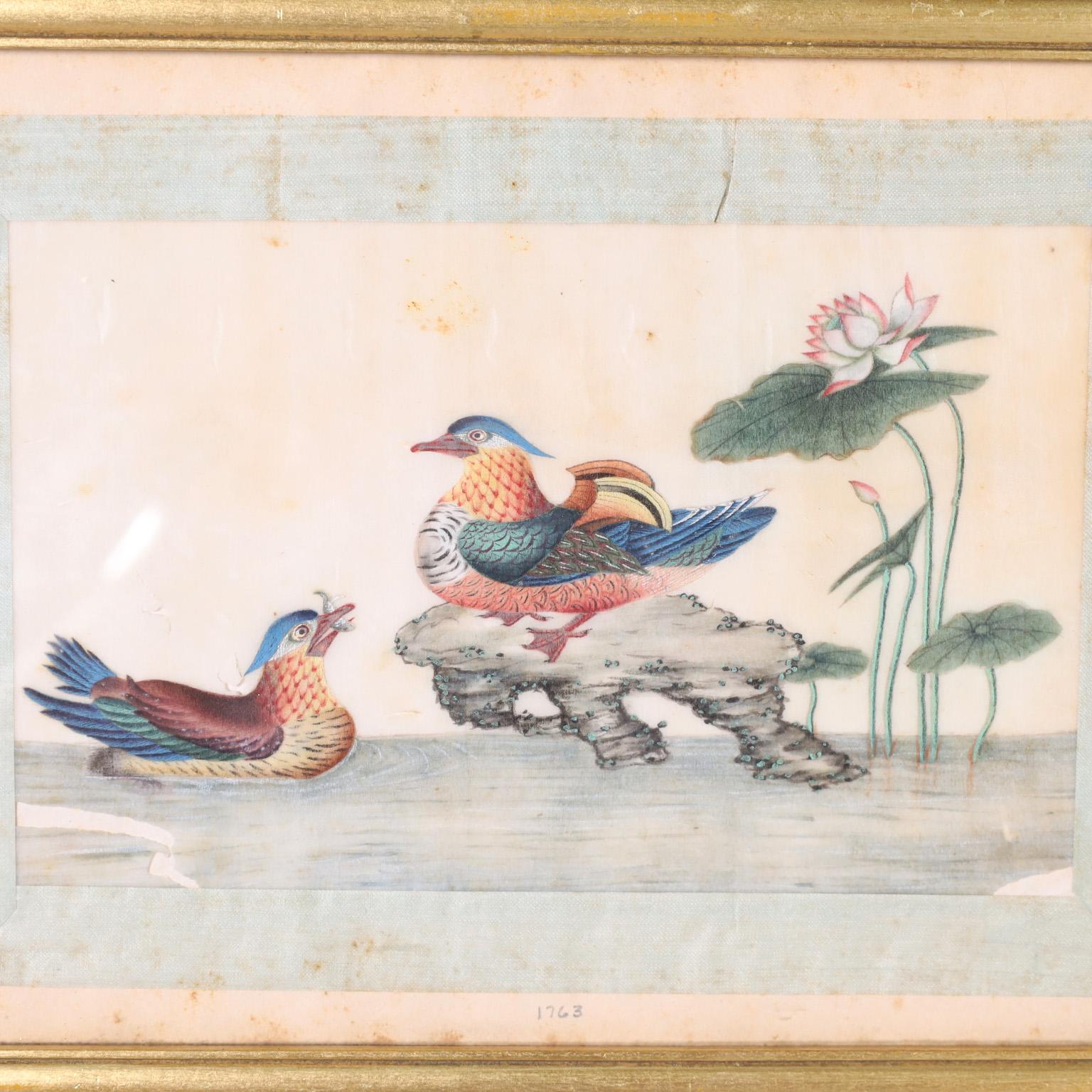 Ensemble de huit peintures d'oiseaux japonaises anciennes Bon état - En vente à Palm Beach, FL