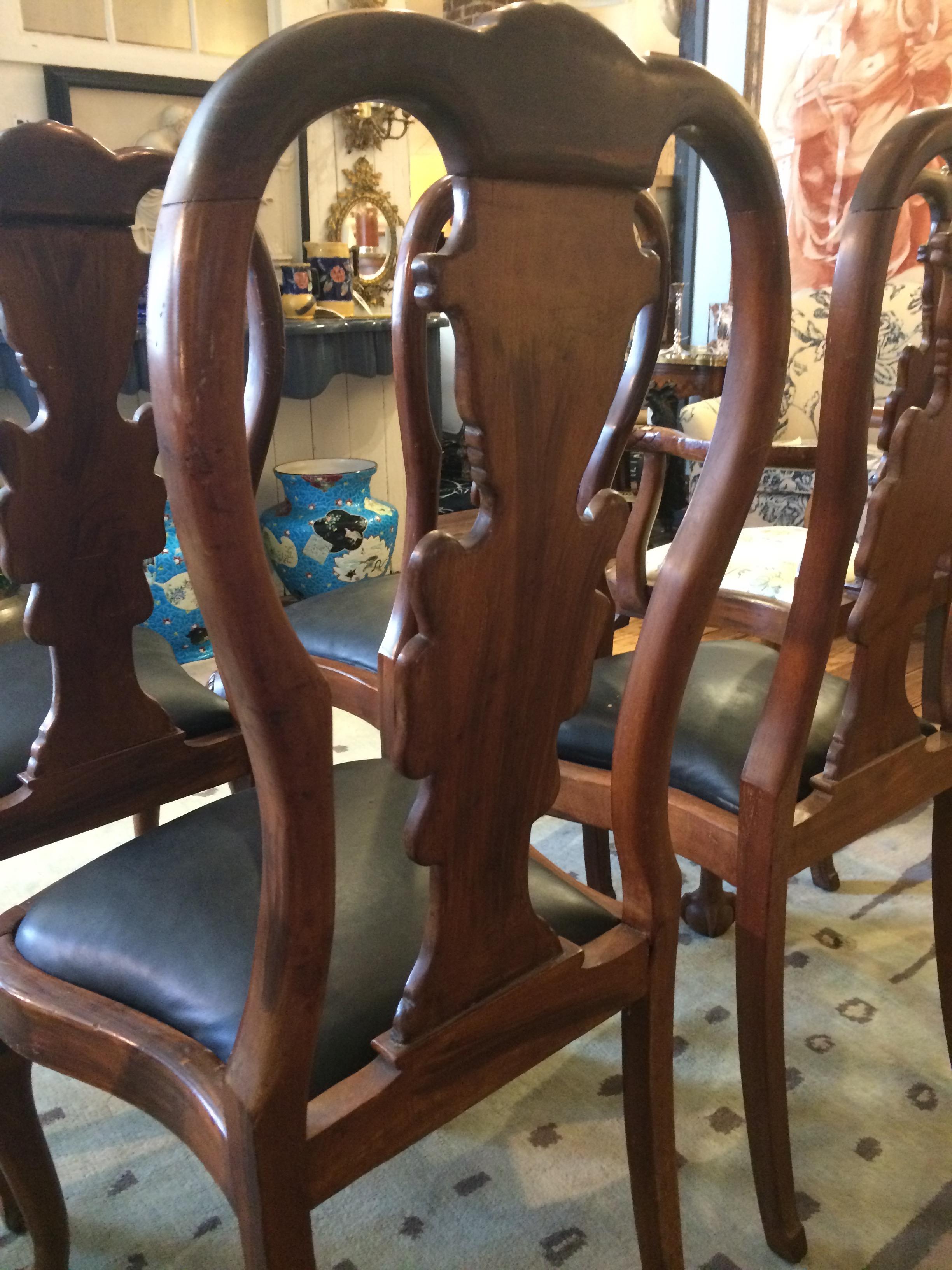 Set of Eight Serpeant Motife Antique Queen Anne Style Dining Chairs 1