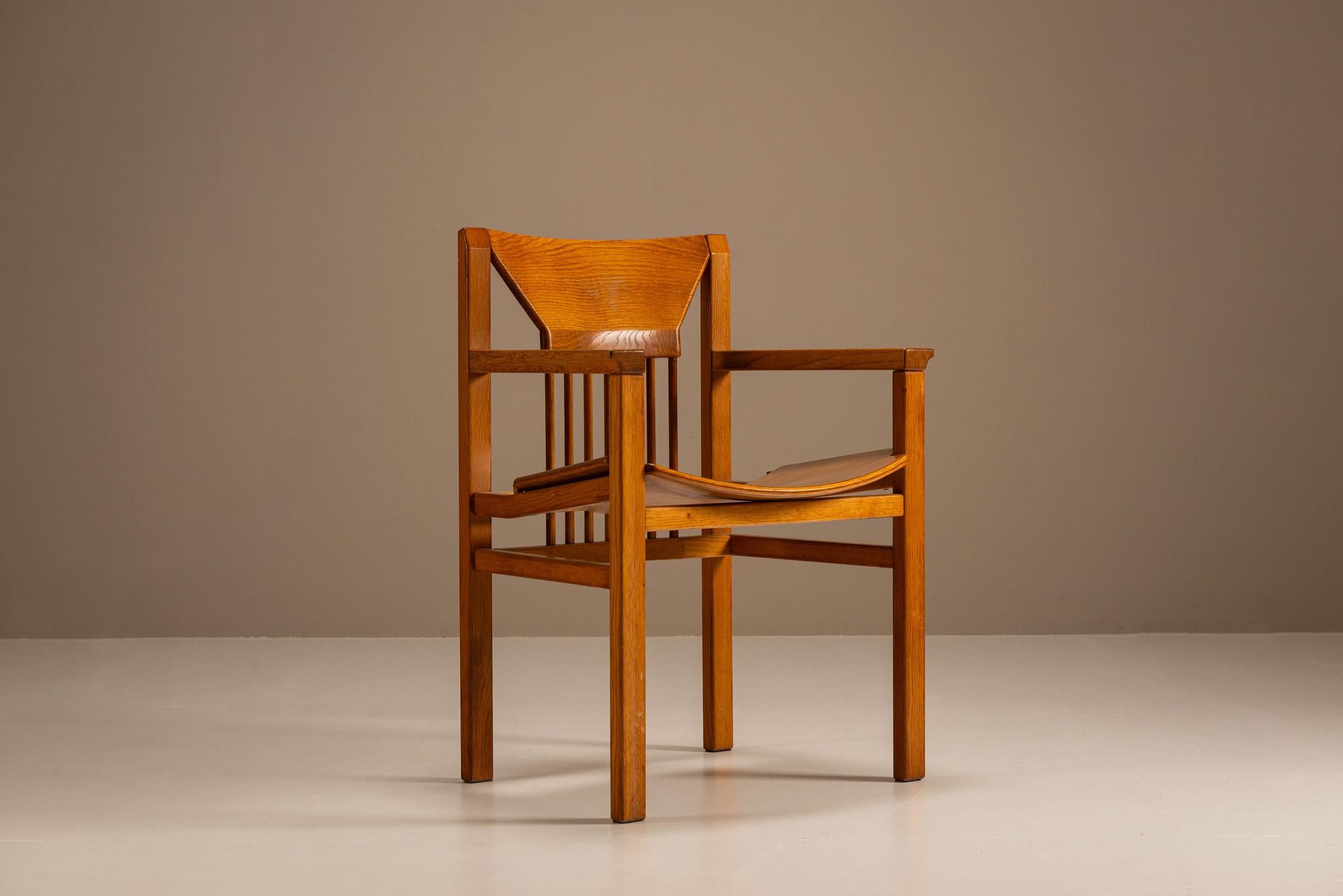 Set of Eight Armchairs in Oak by Giuseppe Rivadossi, Italy siglo XX