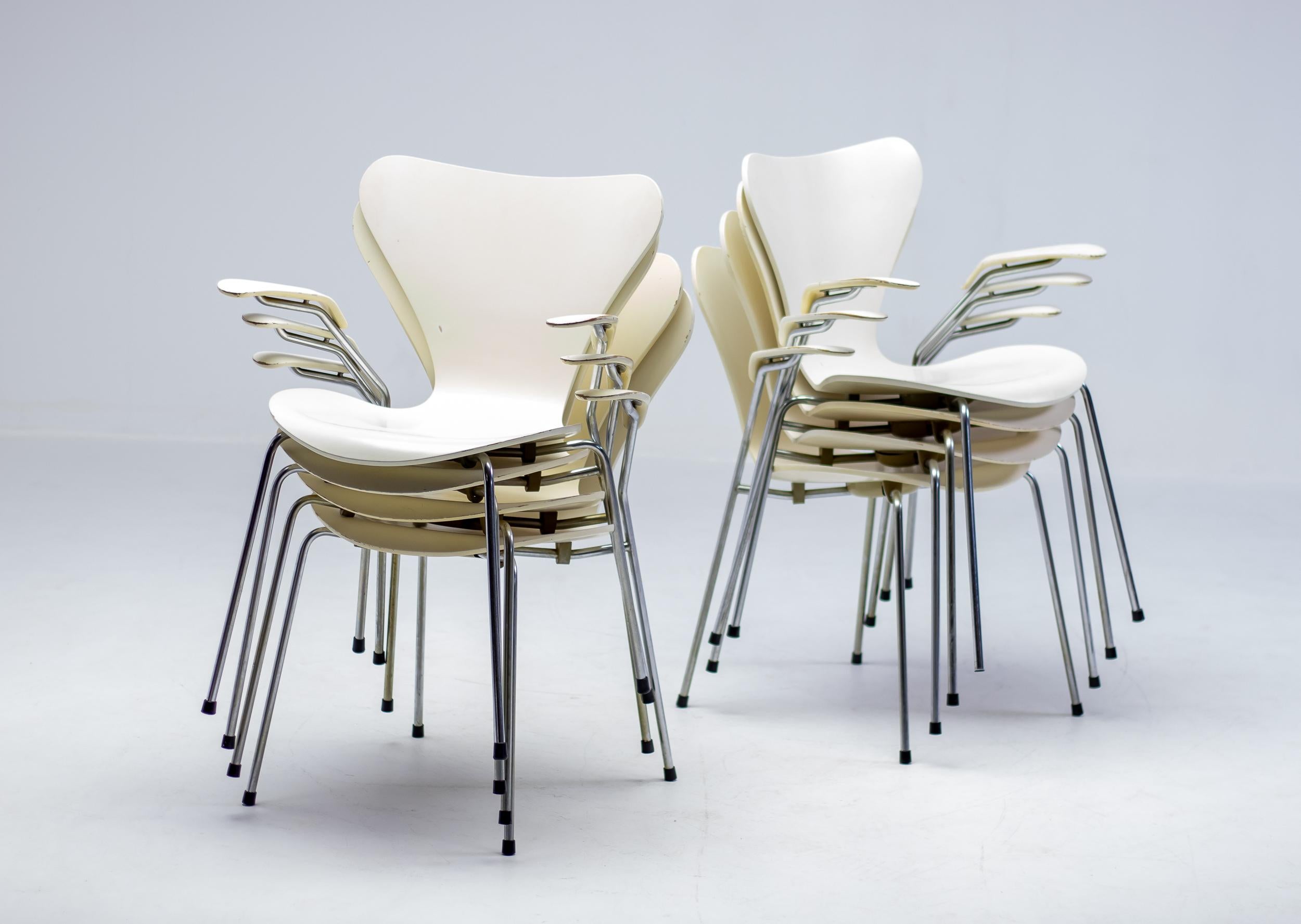 Chrome Set of Eight Arne Jacobsen Series Seven Chairs, Fritz Hansen, Denmark, 1973