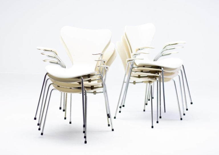 Chrome Set of Eight Arne Jacobsen Seven Series Chairs, Fritz Hansen, Denmark, 1973 For Sale