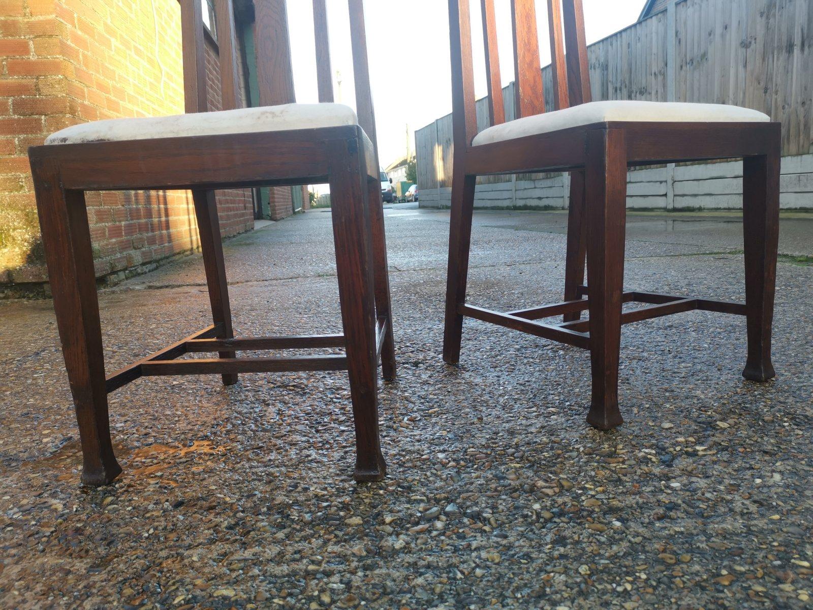 Set of Eight Arts & Crafts Glasgow School Oak Dining Chairs with Tulip Details For Sale 6