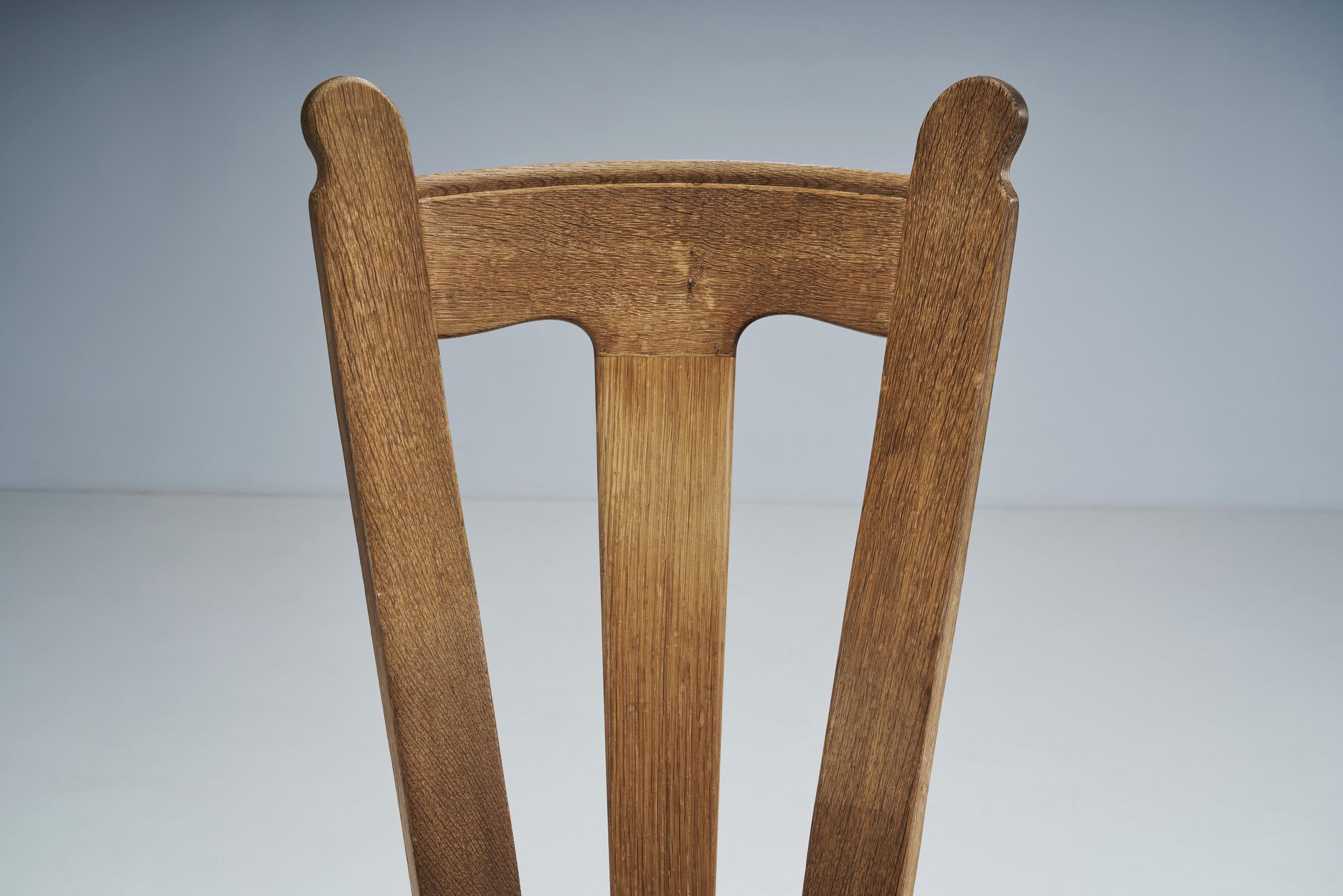 Set of Eight Belgian Brutalist Oak Dining Chairs, Belgium 1970s For Sale 4
