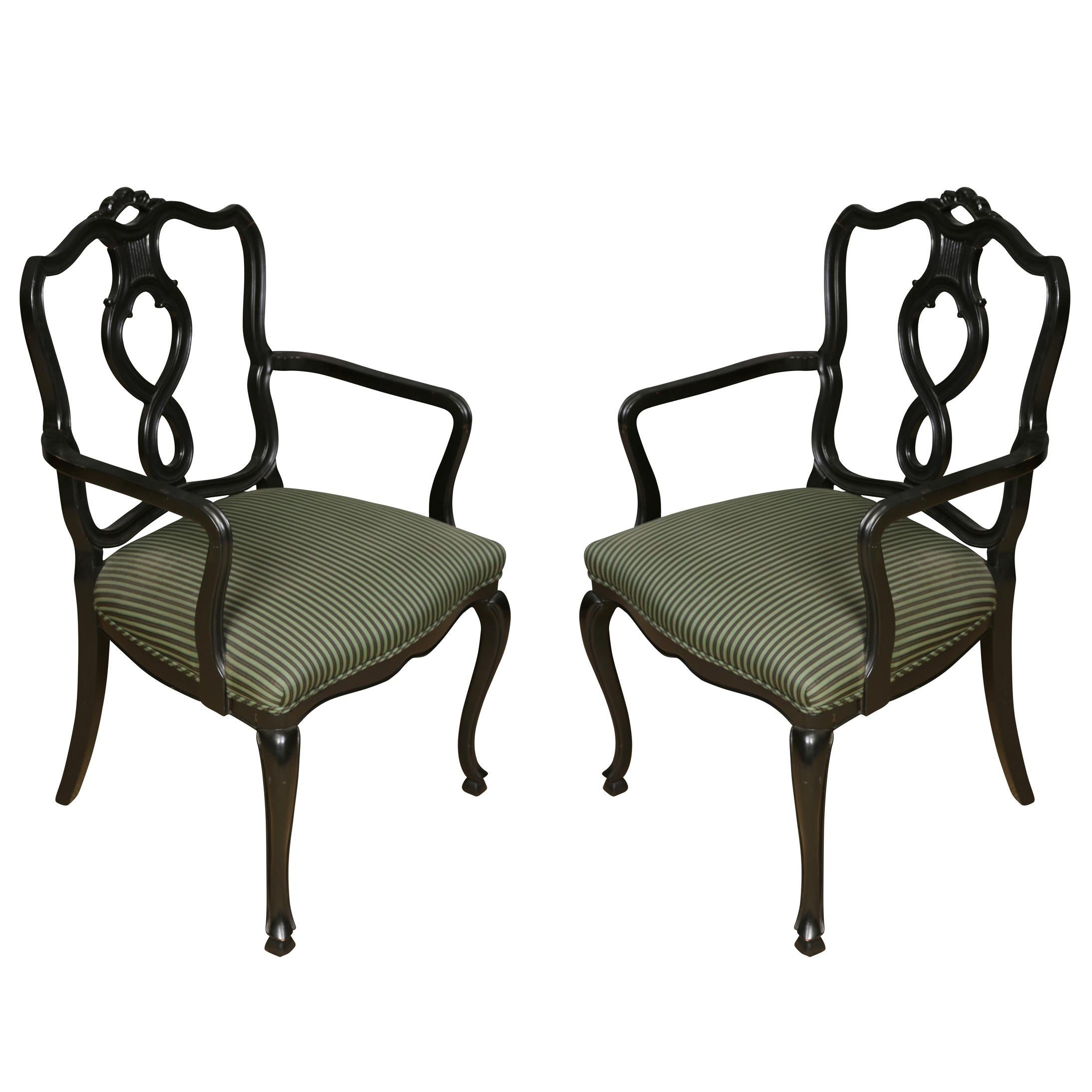 Set of Eight Black Dining Chairs with Cabriole Legs In Good Condition For Sale In Locust Valley, NY
